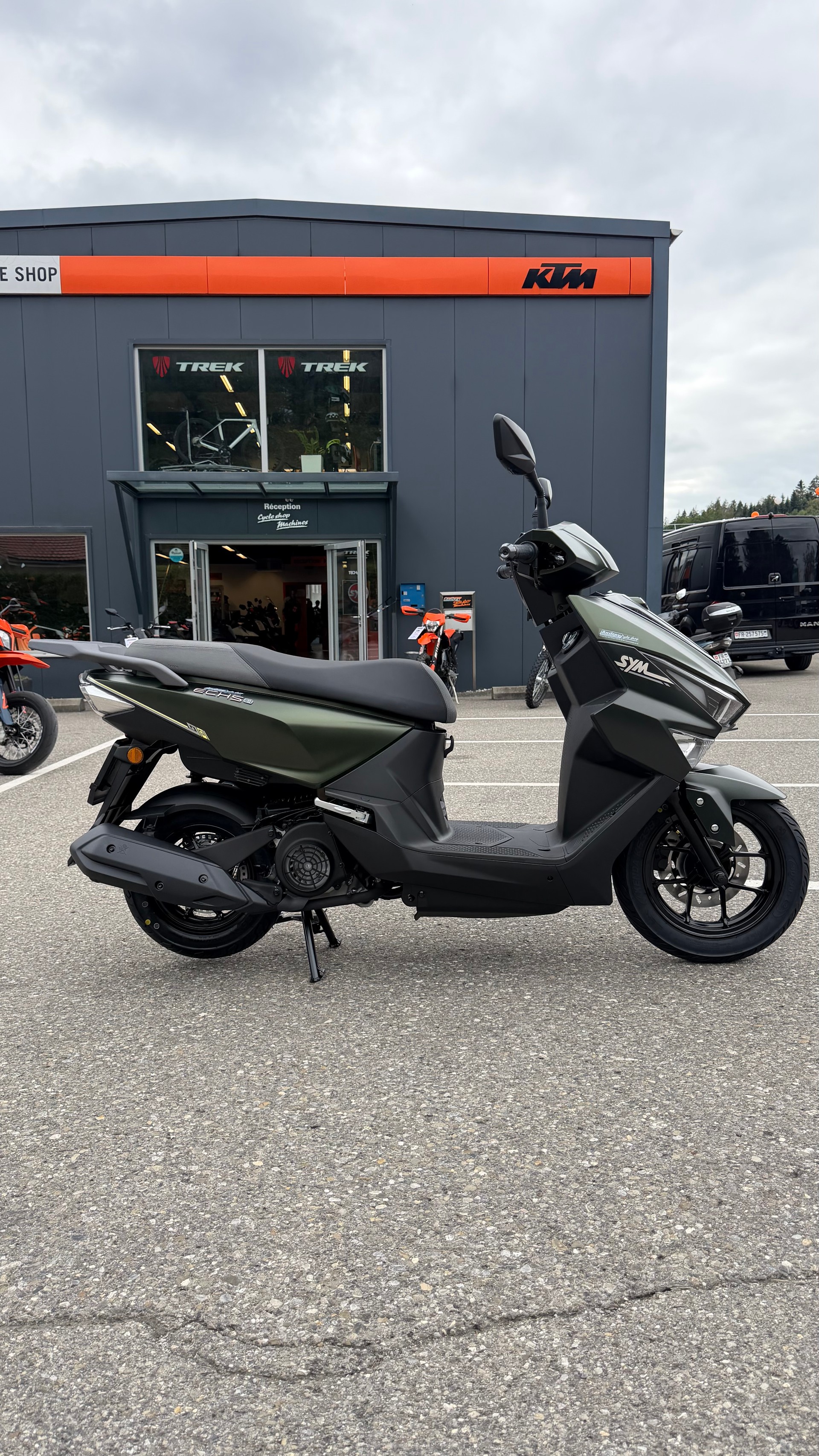 SYM ECHS 125-showroom-element-1