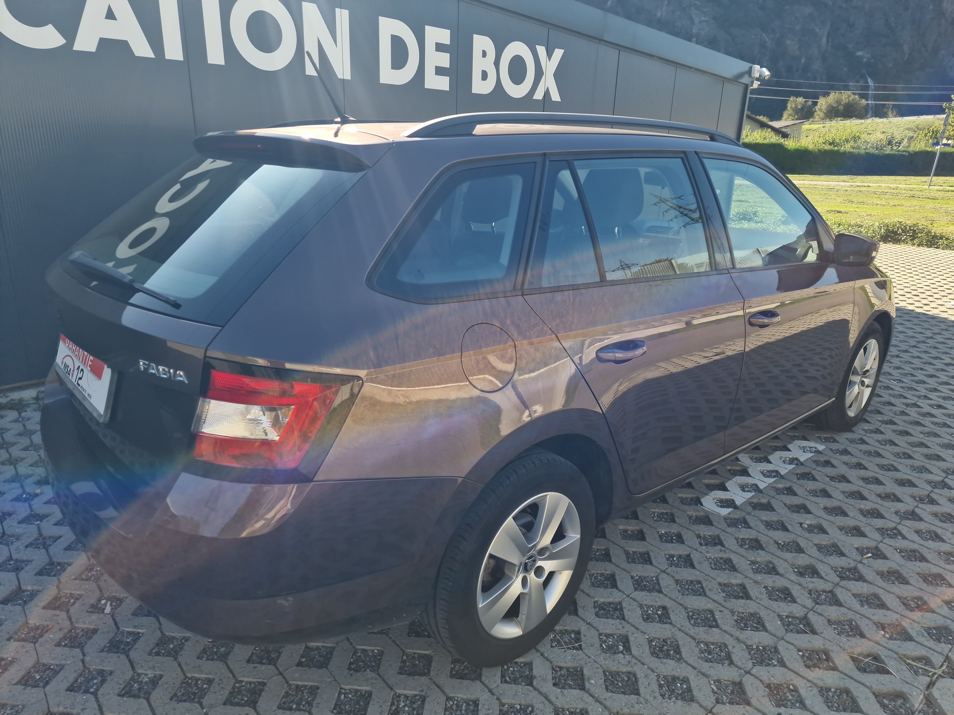 SKODA Fabia 1.2 TSI Ambition-image-3