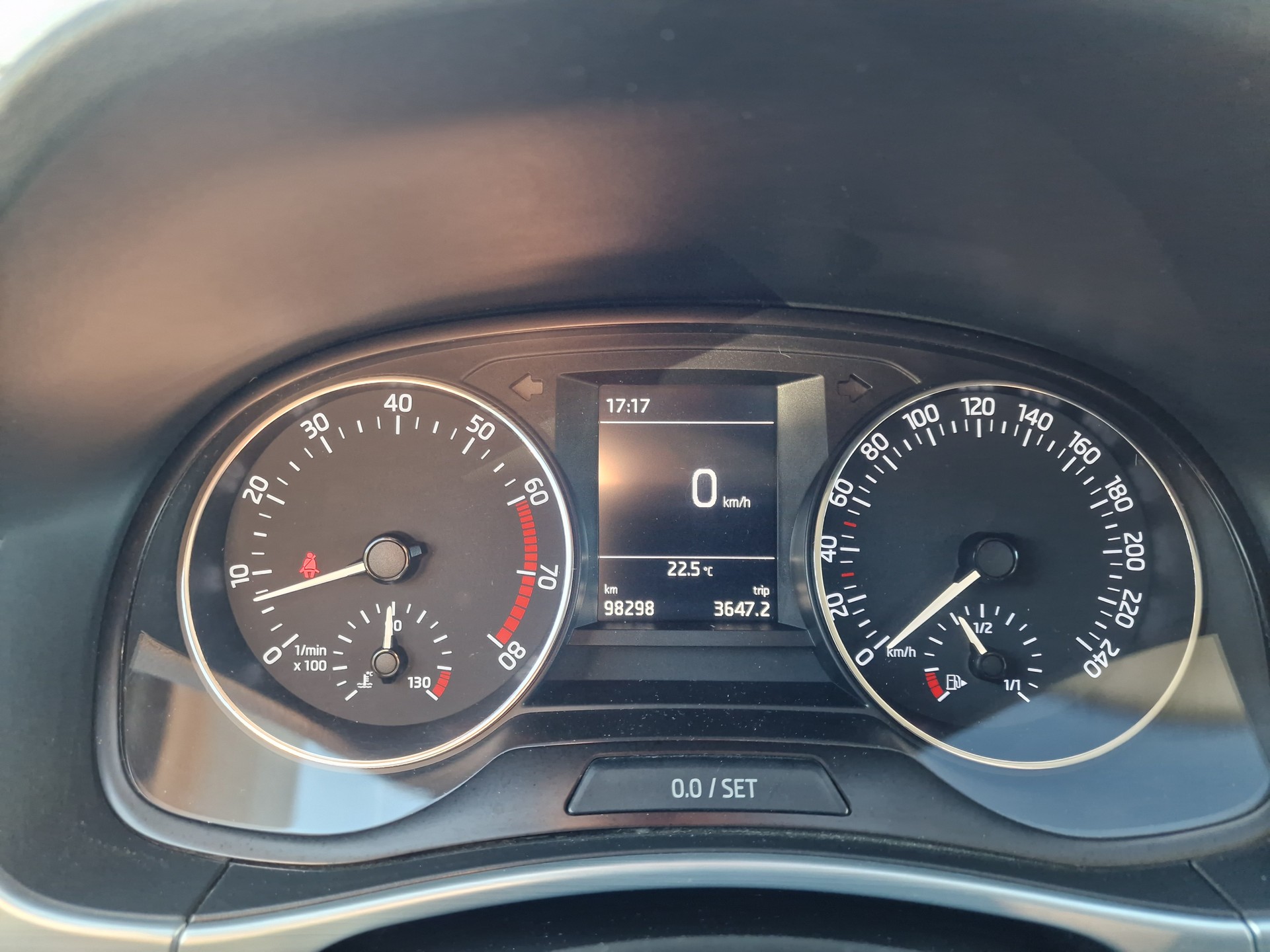 SKODA Fabia 1.2 TSI Ambition-image-12