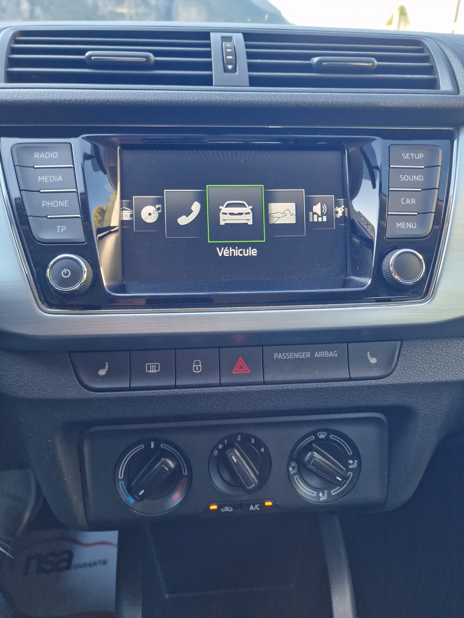 SKODA Fabia 1.2 TSI Ambition-image-10