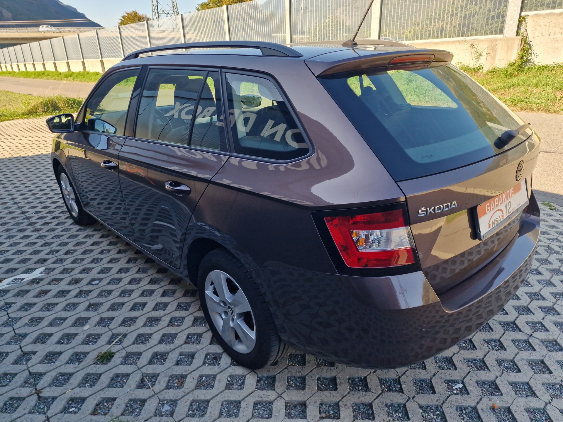 SKODA Fabia 1.2 TSI Ambition-image-4