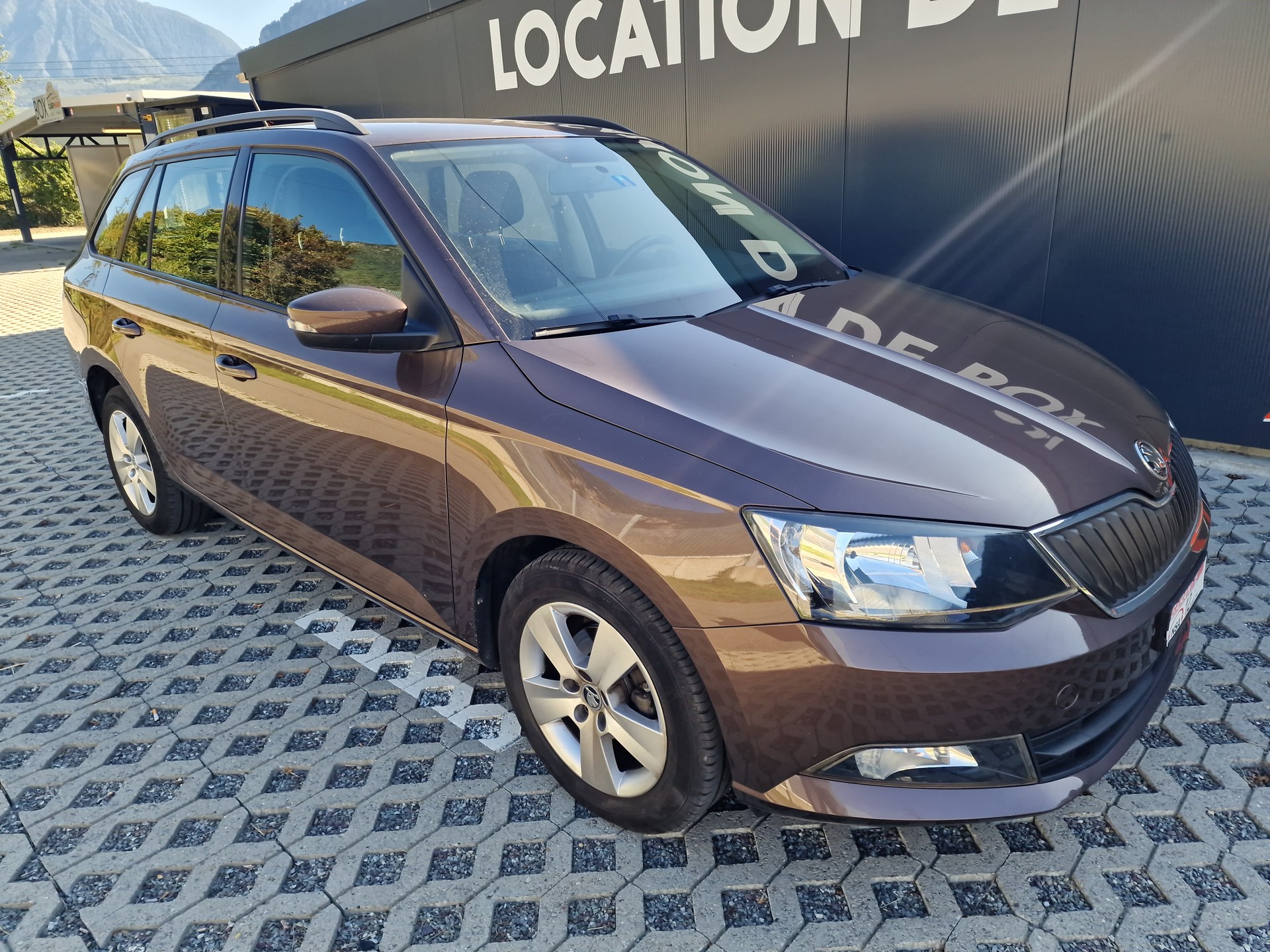 SKODA Fabia 1.2 TSI Ambition-image-2