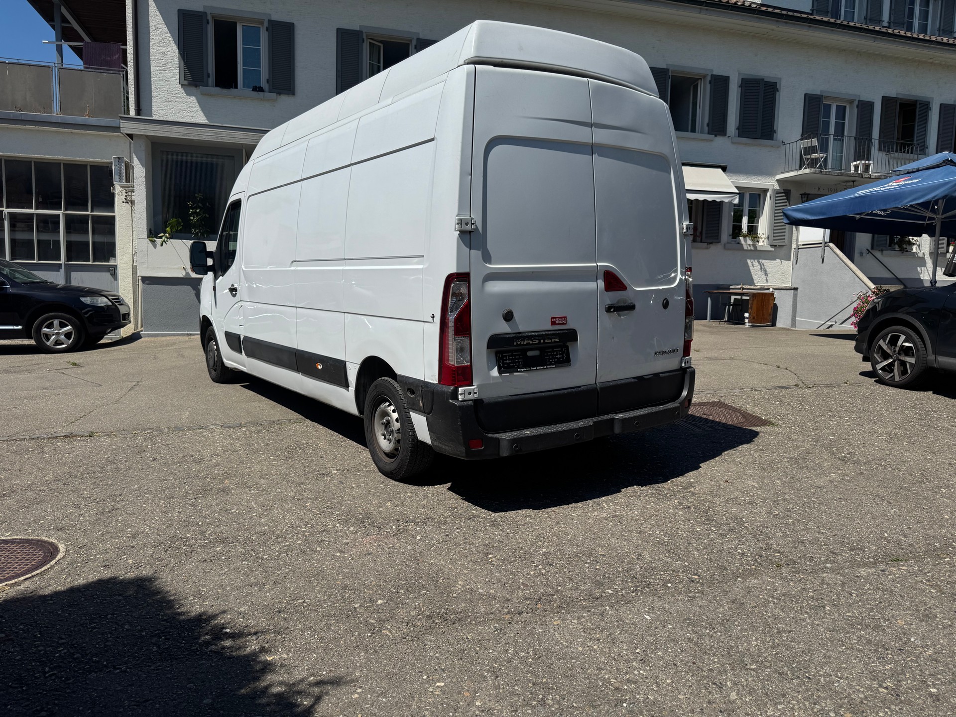 RENAULT Master T35 ENERGY 2.3dCi 150 L2H2-image-2