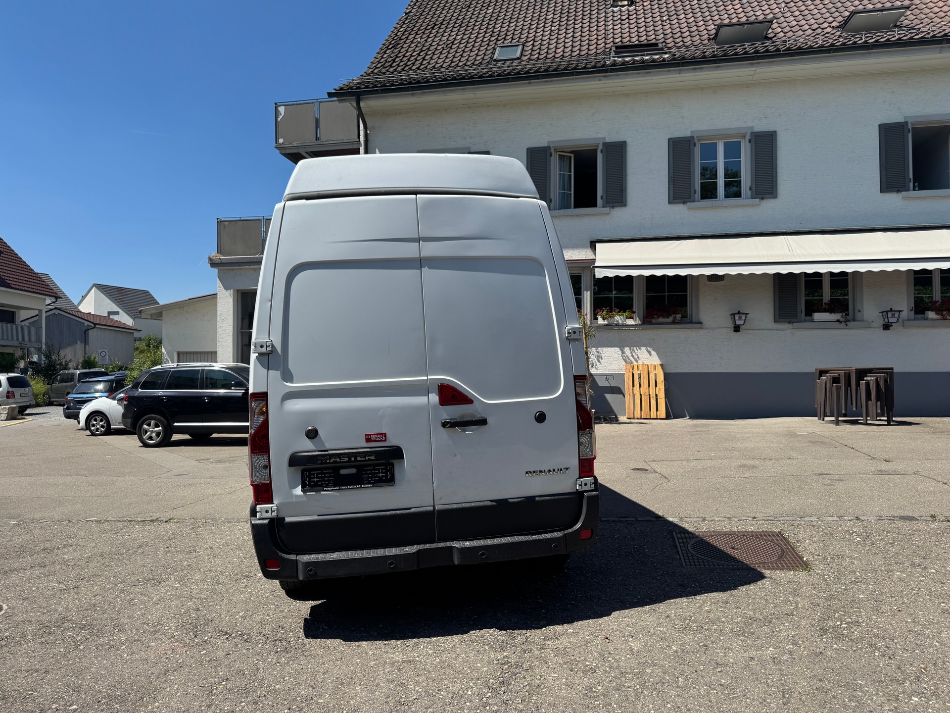 RENAULT Master T35 ENERGY 2.3dCi 150 L2H2-image-3