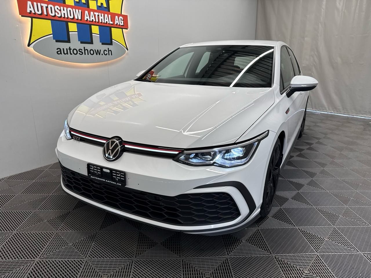 VW Golf 2.0 TSI GTI DSG-image-15