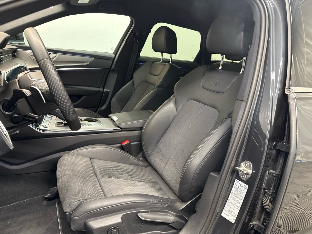 VW A6 Avant 40 TDI S line quattro S-tronic-image-3