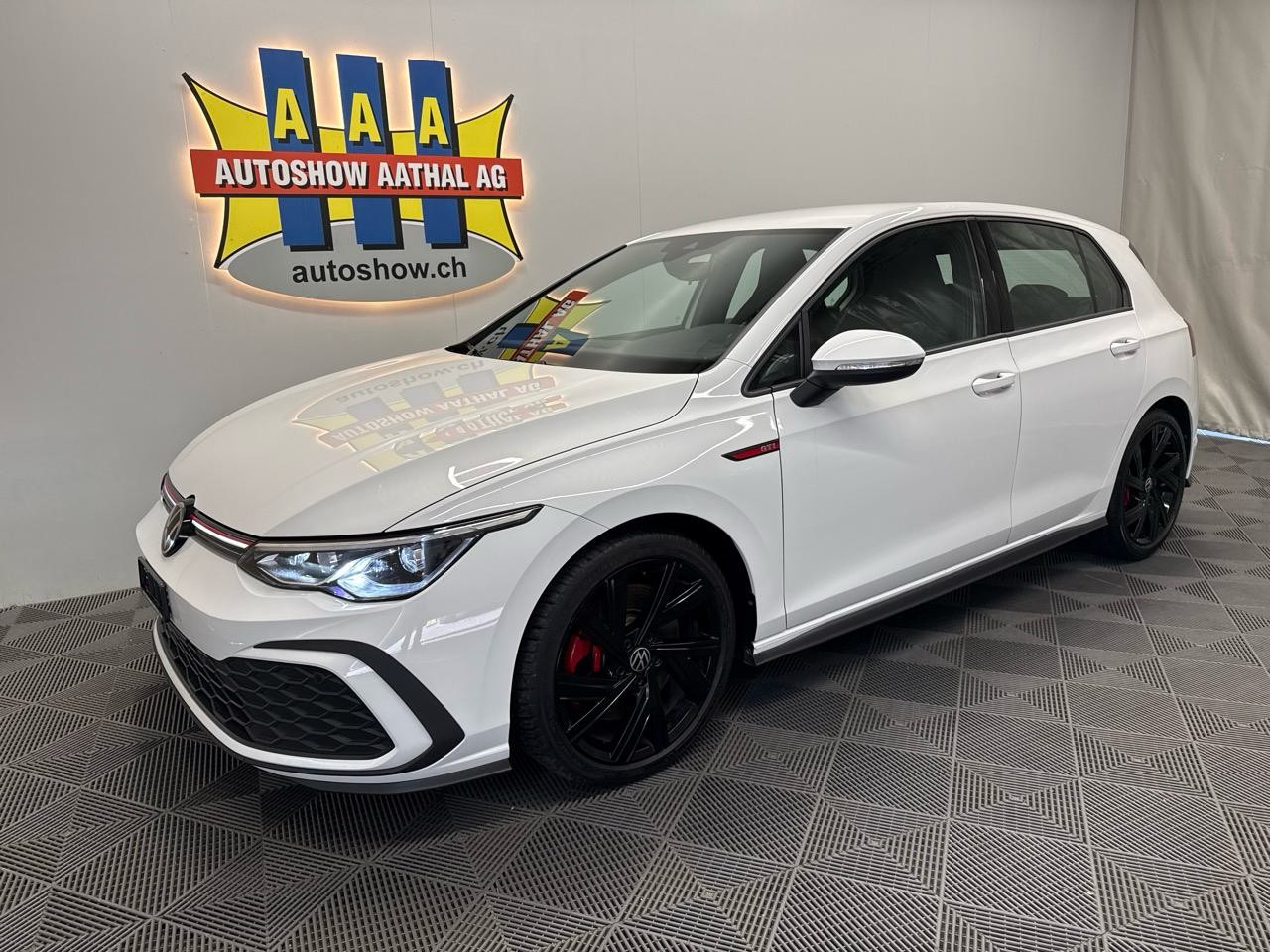 VW Golf 2.0 TSI GTI DSG-image-0