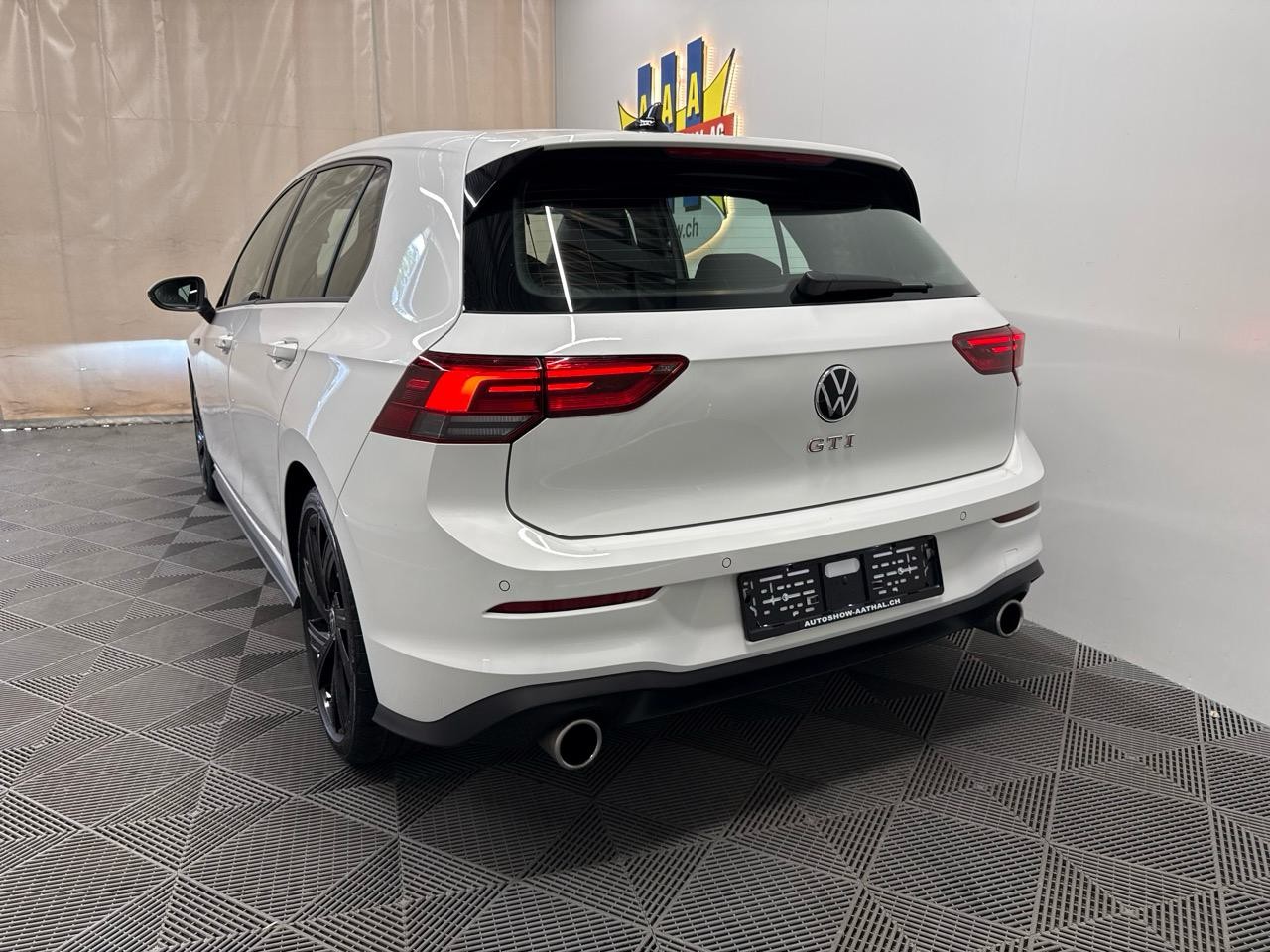 VW Golf 2.0 TSI GTI DSG-image-13