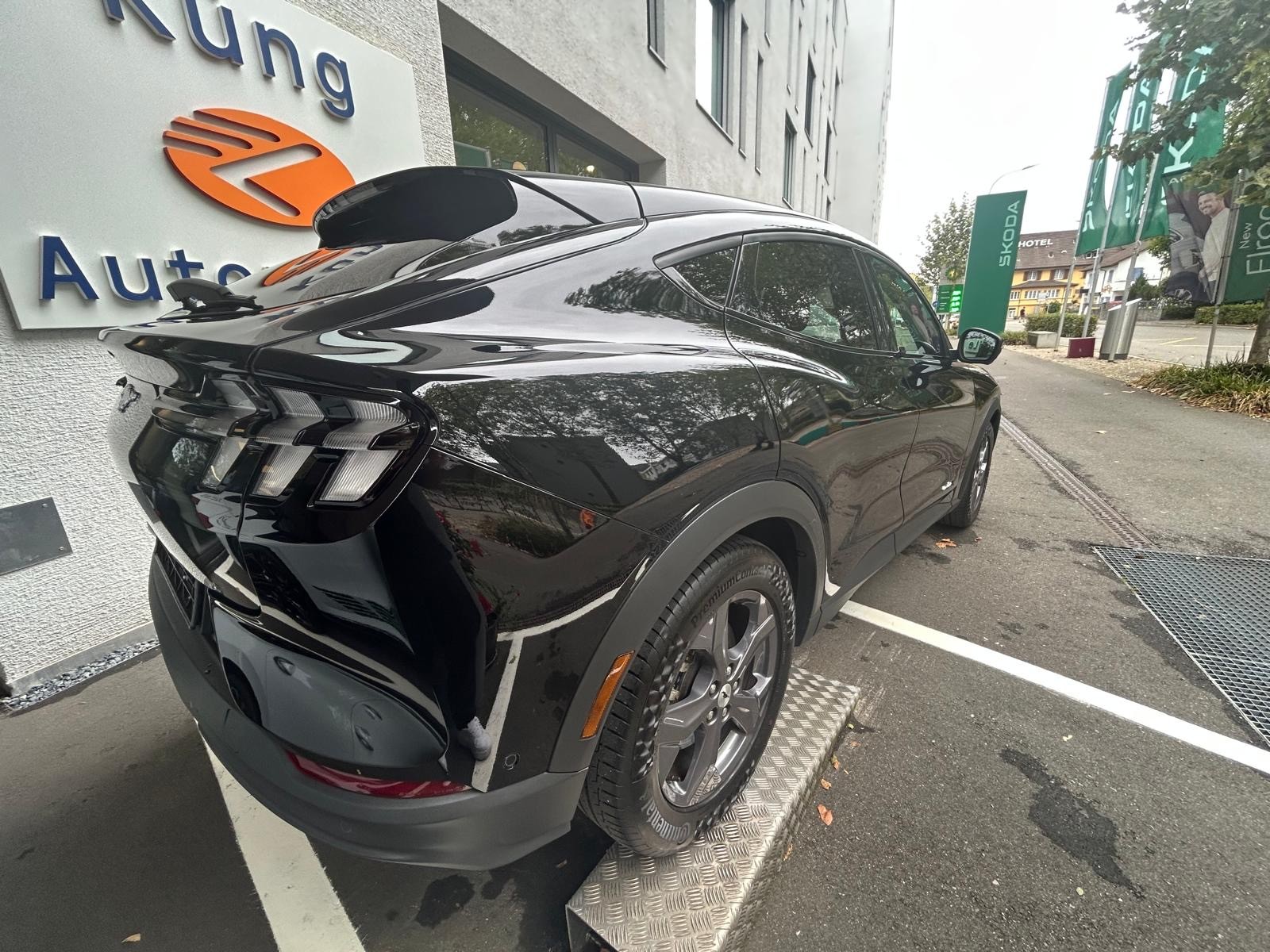 FORD Mustang MACH-E RWD 91 kWh-image-2