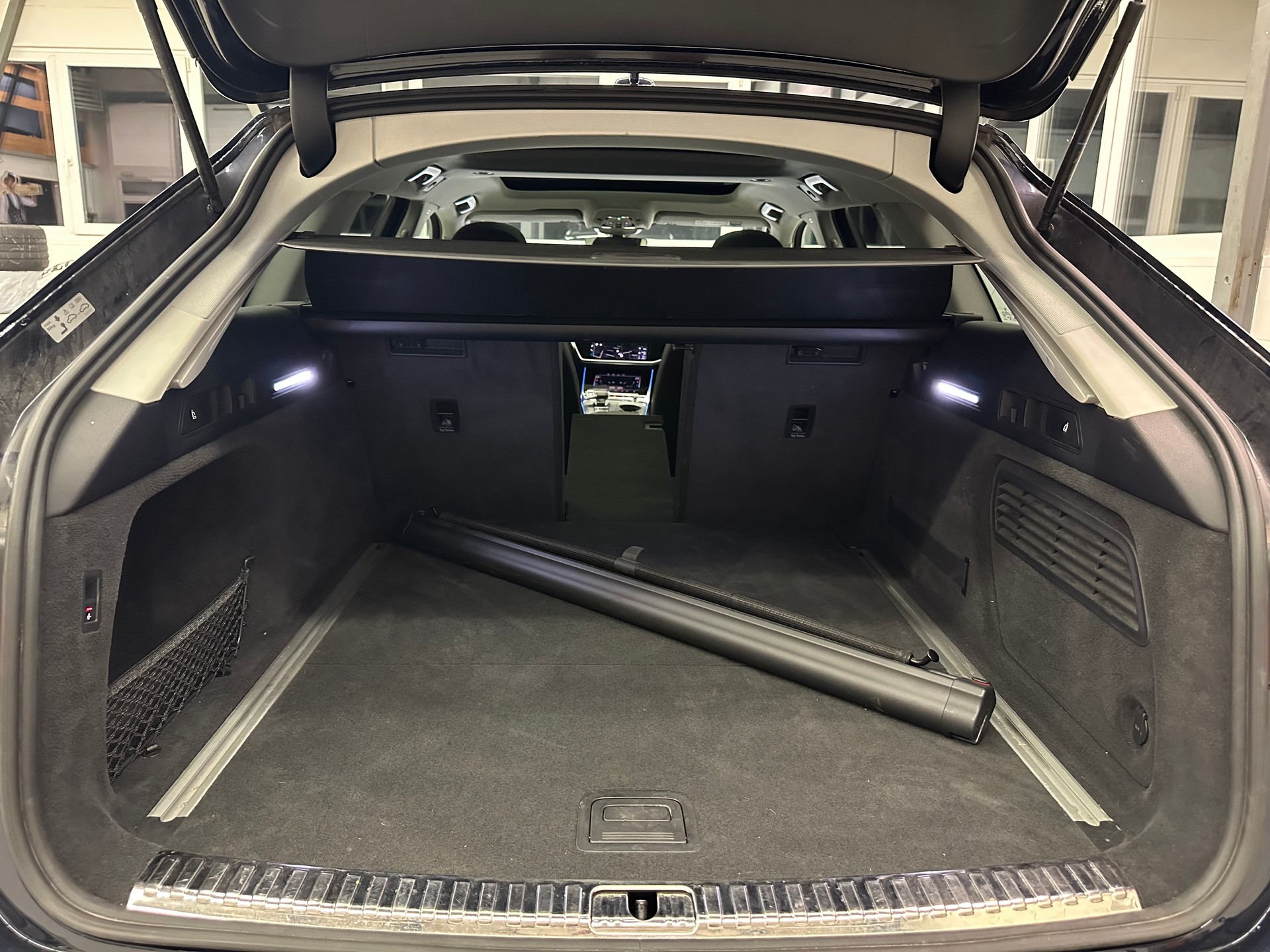 AUDI A6 Avant 45 TFSI Design quattro S-tronic-image-6