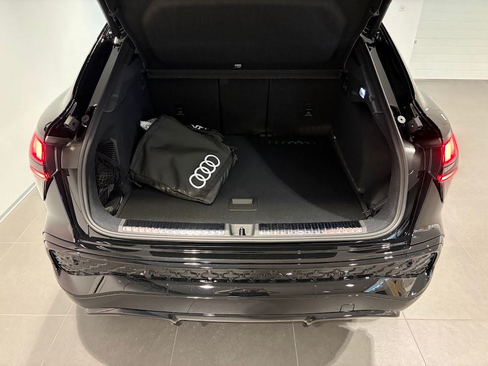 AUDI Q3 Sportback e-hybrid 200 kW S tronig-image-12