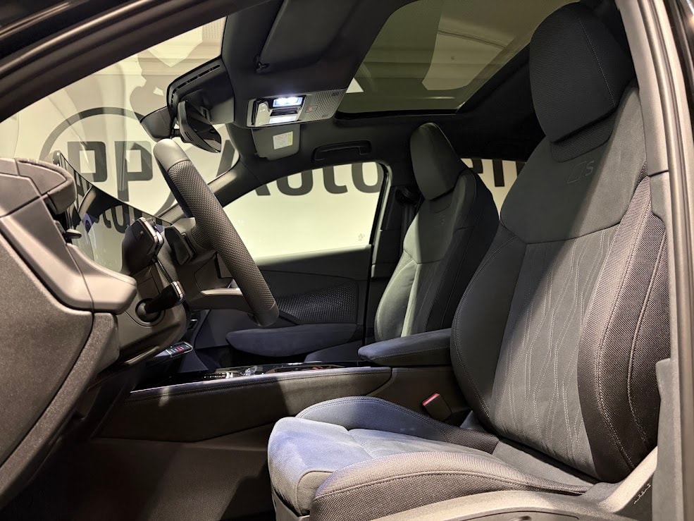 AUDI Q3 Sportback e-hybrid 200 kW S tronig-image-3