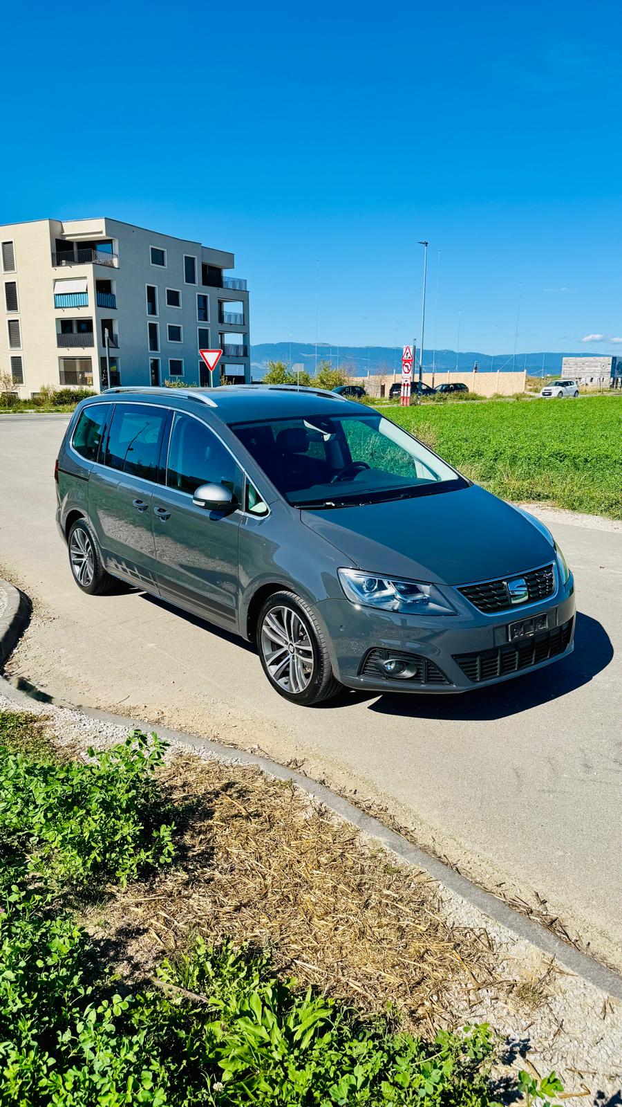 SEAT Alhambra 2.0 TDI 4Drive SWISS FR-image-0