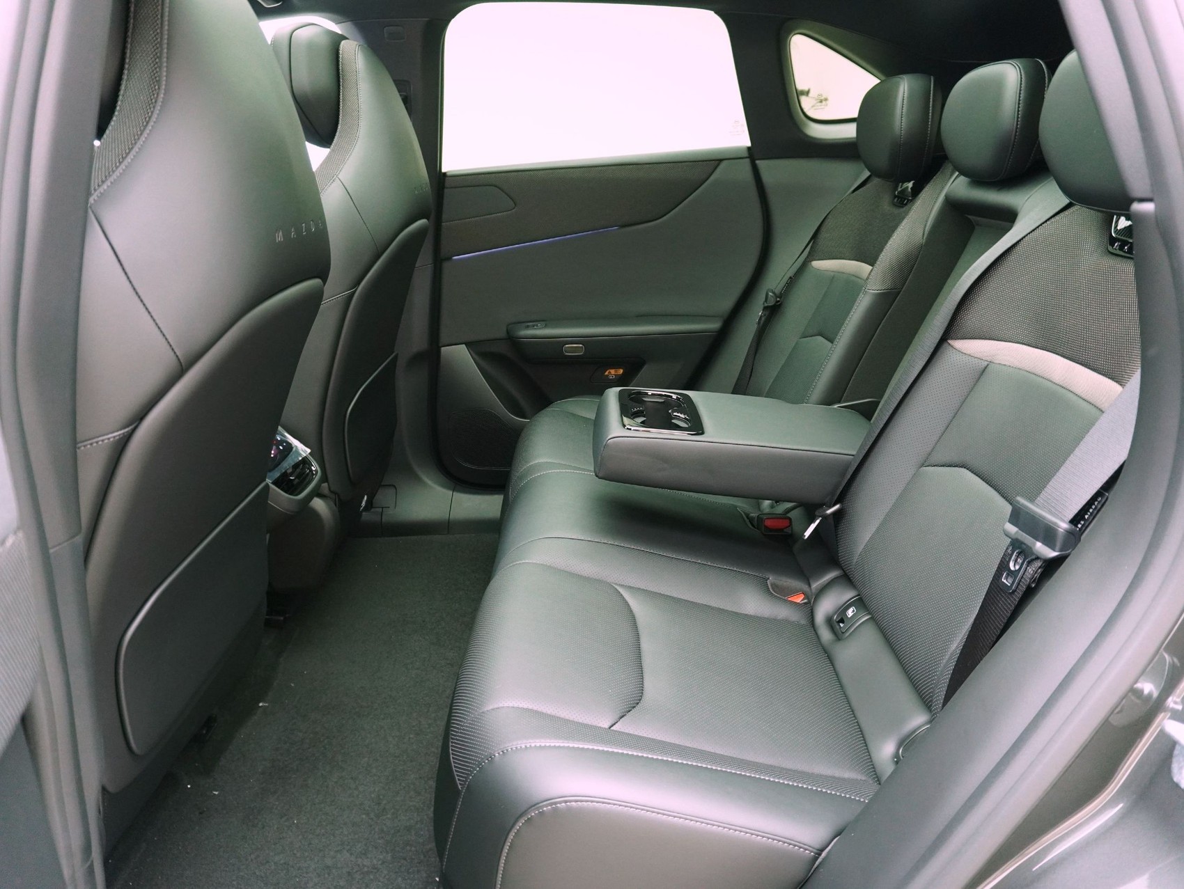 MAZDA CX-6e Takumi-image-24