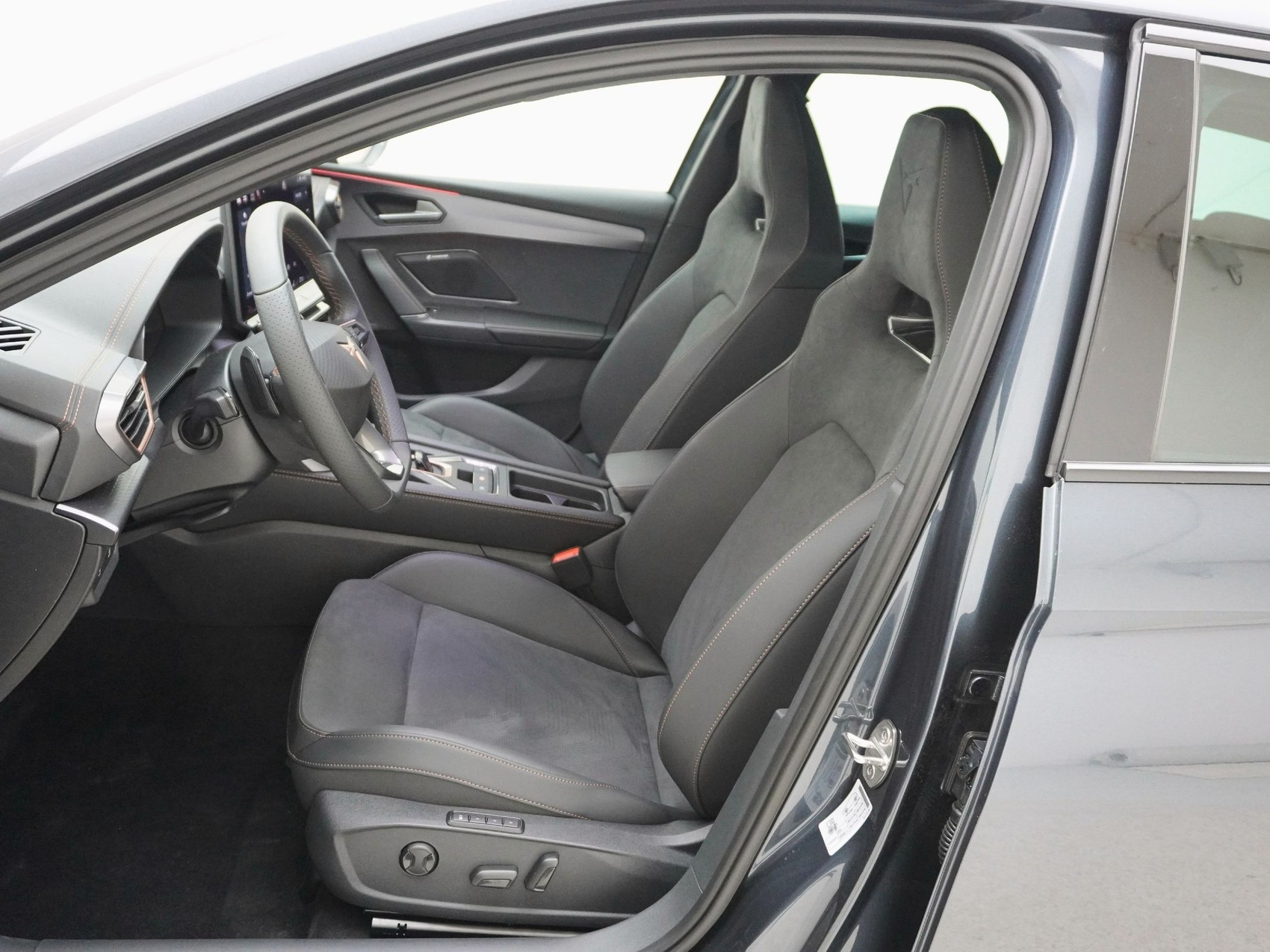 CUPRA Leon ST 2.0 TSI VZ 4Drive DSG-image-13