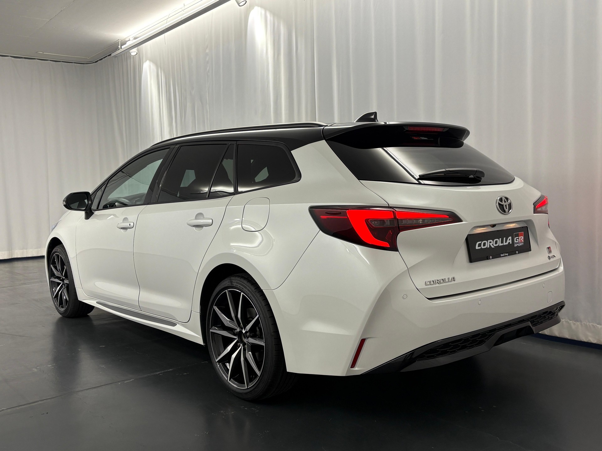 TOYOTA Corolla Touring Sports 2.0 HSD GR Sport-image-7