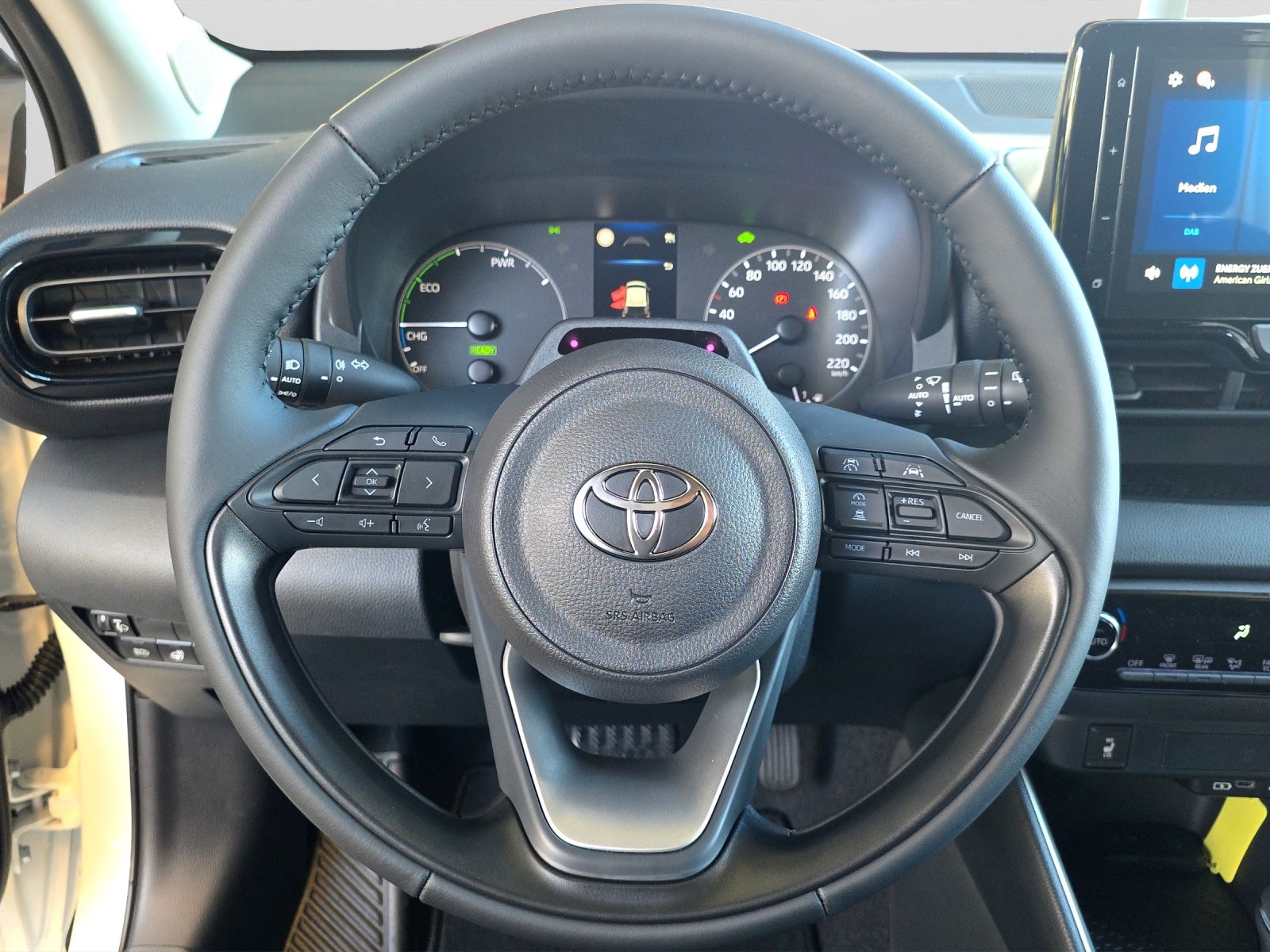 TOYOTA Yaris 1.5 VVT-i HSD Comfort-image-9