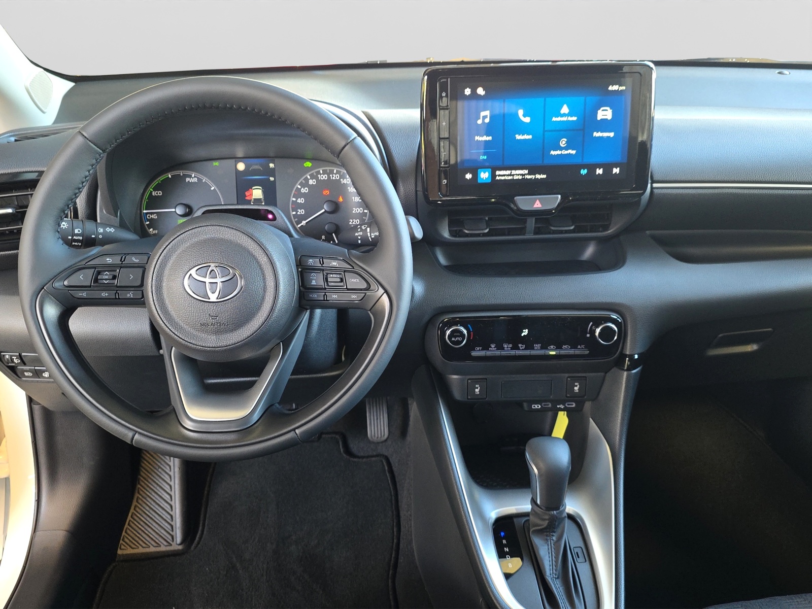TOYOTA Yaris 1.5 VVT-i HSD Comfort-image-10