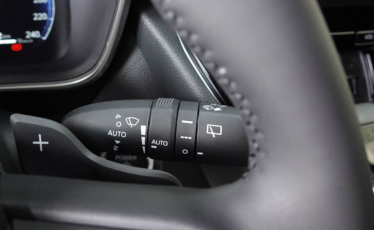 TOYOTA Corolla Touring Sports 2.0 HSD Premium e-CVT-image-14
