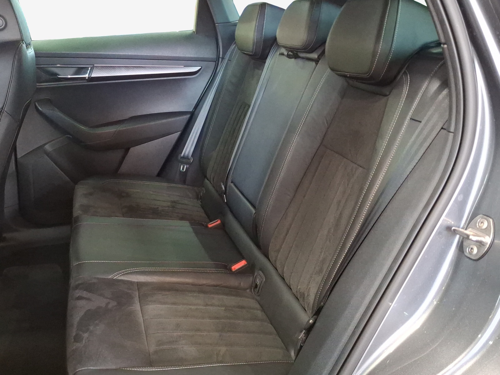 SKODA Karoq 1.5 TSI SportLine DSG-image-11