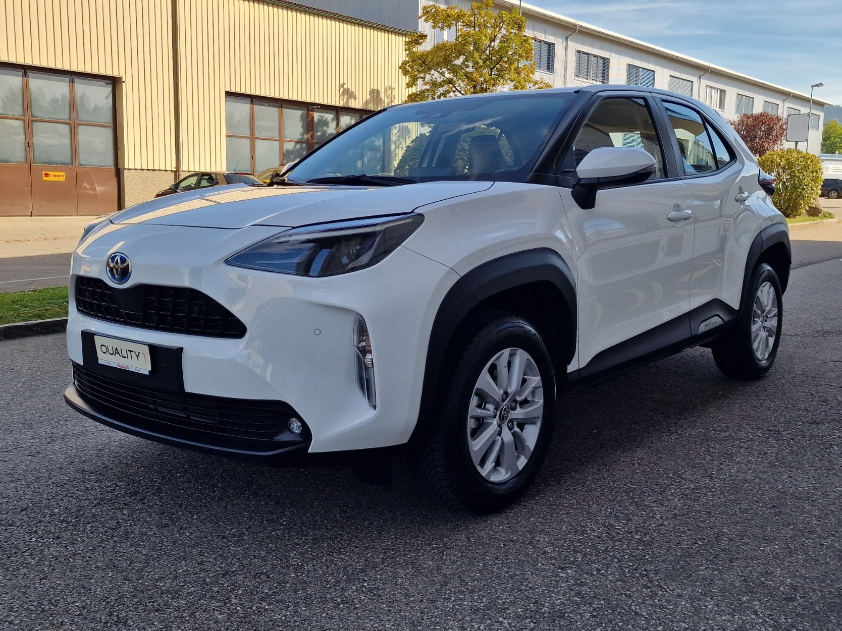 TOYOTA Yaris Cross 1.5 Trend e-CVT AWDi-image-1