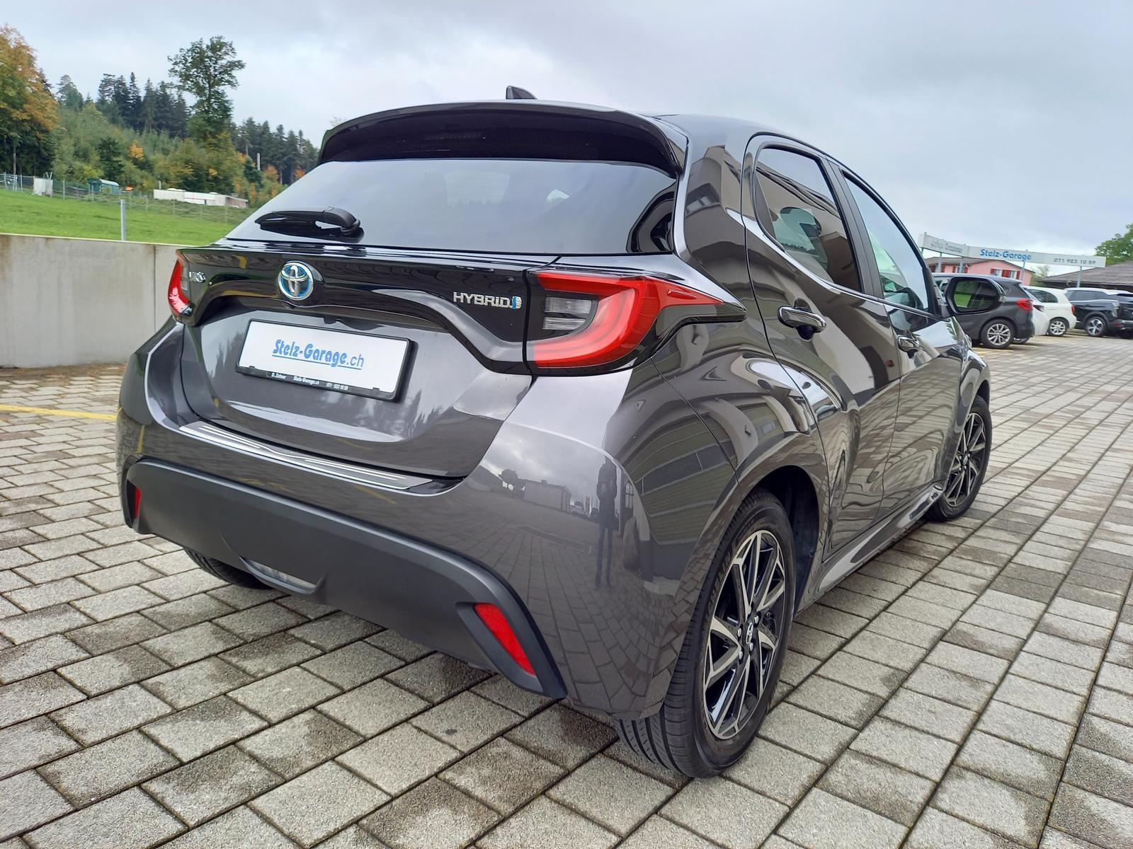 TOYOTA Yaris 1.5 Trend e-CVT-image-1