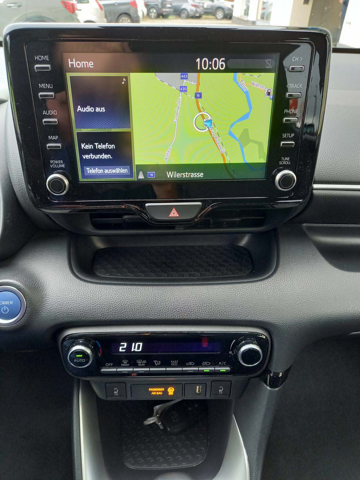 TOYOTA Yaris 1.5 Trend e-CVT-image-7