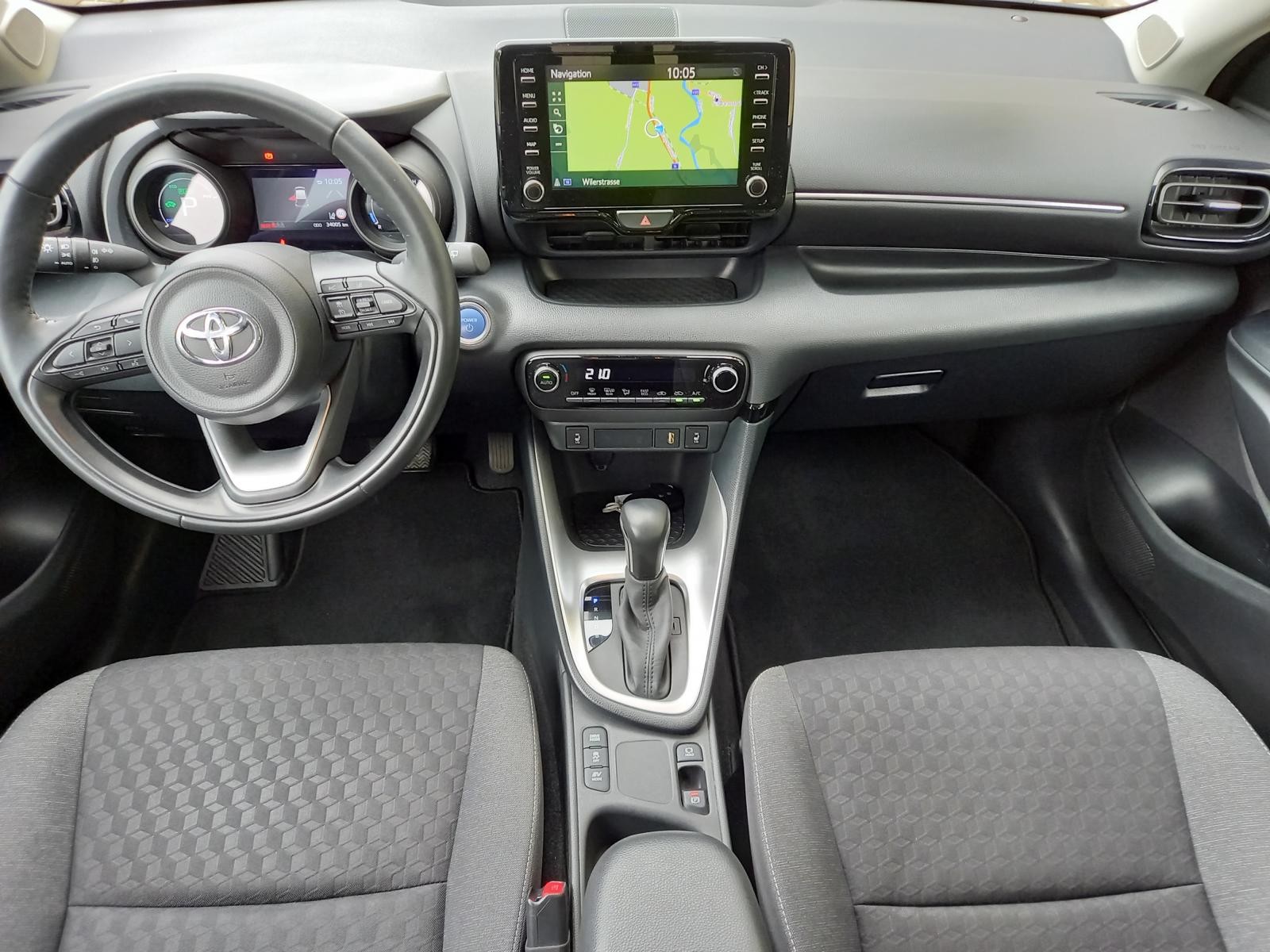 TOYOTA Yaris 1.5 Trend e-CVT-image-4