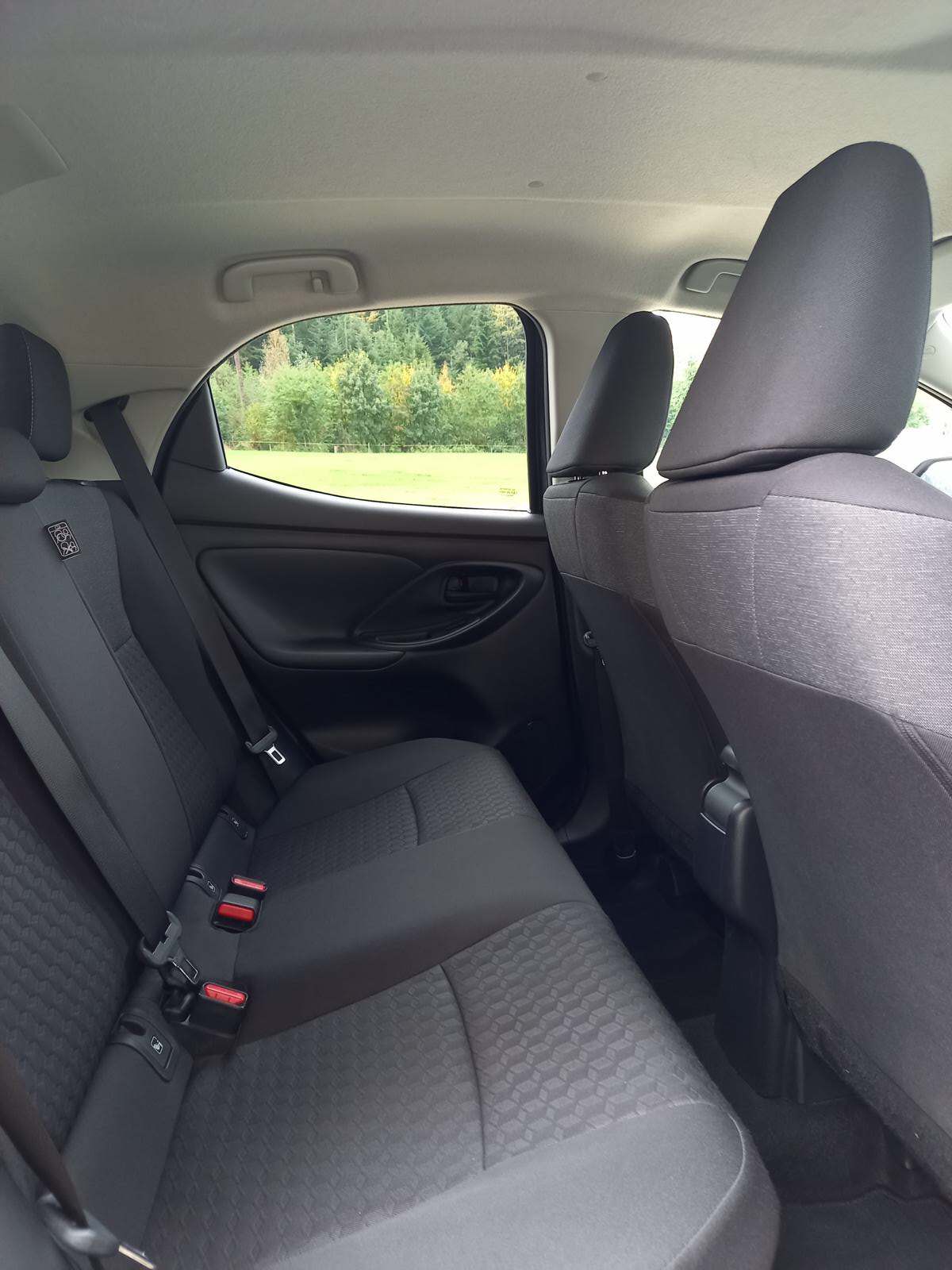 TOYOTA Yaris 1.5 Trend e-CVT-image-11