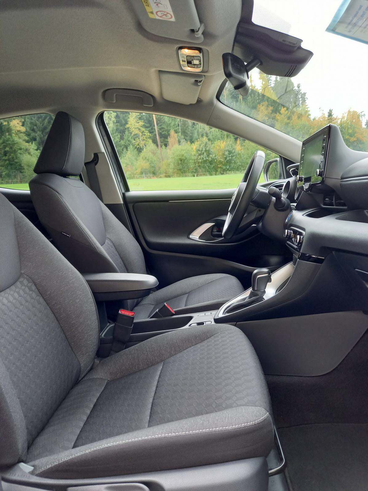 TOYOTA Yaris 1.5 Trend e-CVT-image-8