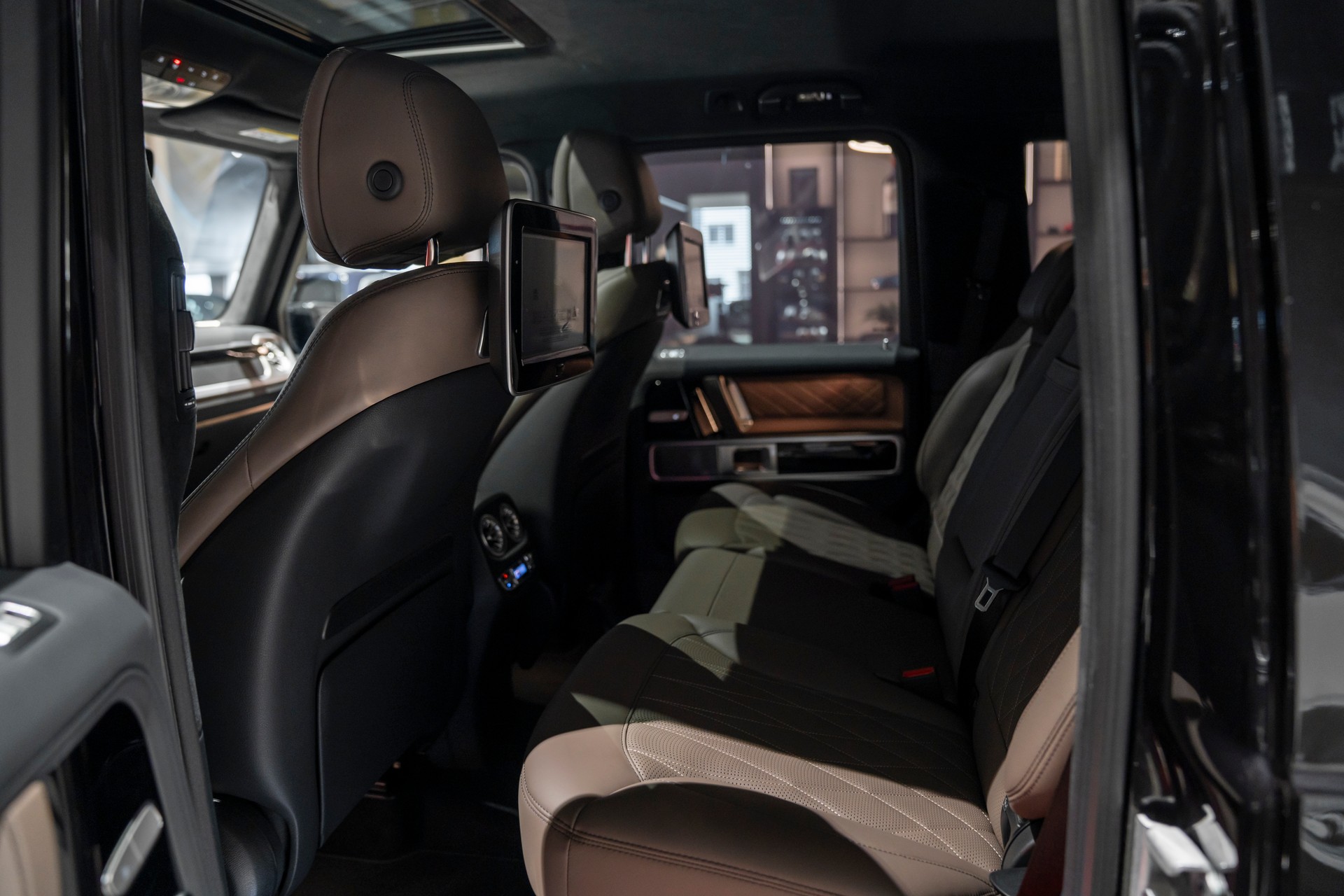 MERCEDES-BENZ G 63 AMG Speedshift Plus G-Tronic-image-12