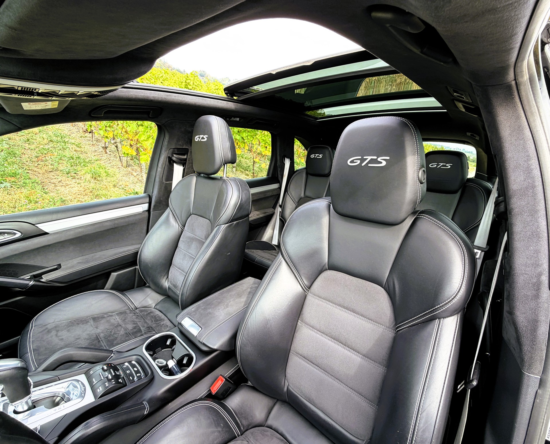 PORSCHE Cayenne GTS-image-15
