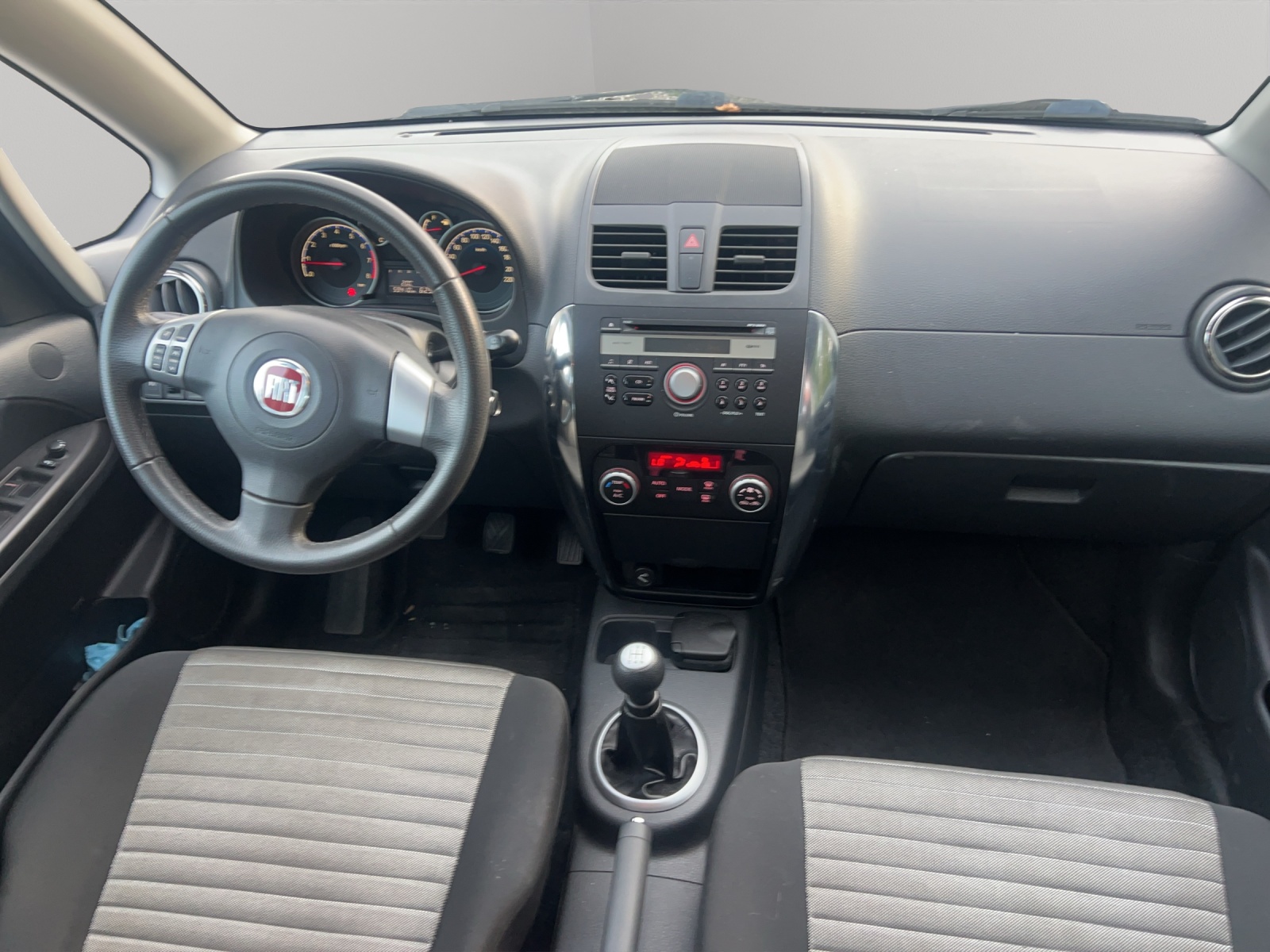 FIAT Sedici 1.6 4WD Dynamic-image-10