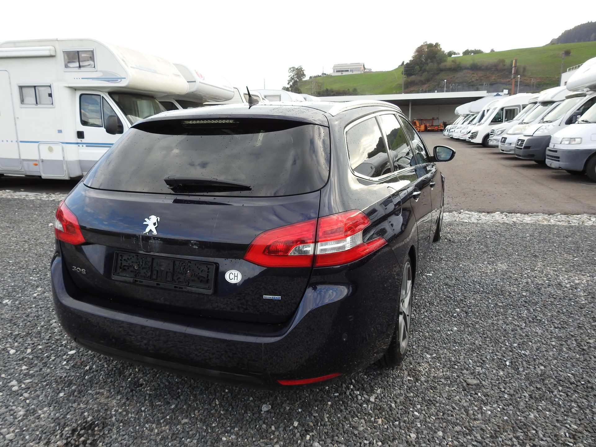 PEUGEOT 308 SW 2.0 BlueHDI Active Automatic-image-6
