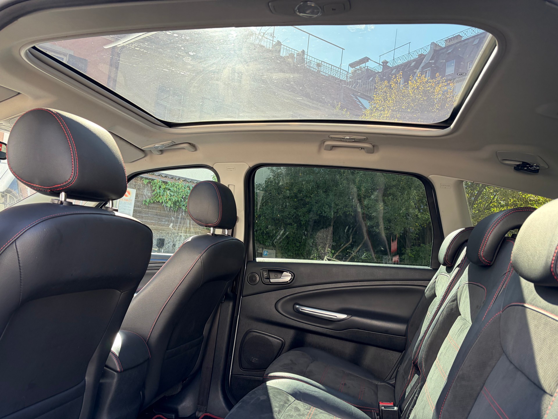 FORD S-Max 2.0 SCTi TitaniumS PowerShift-image-6
