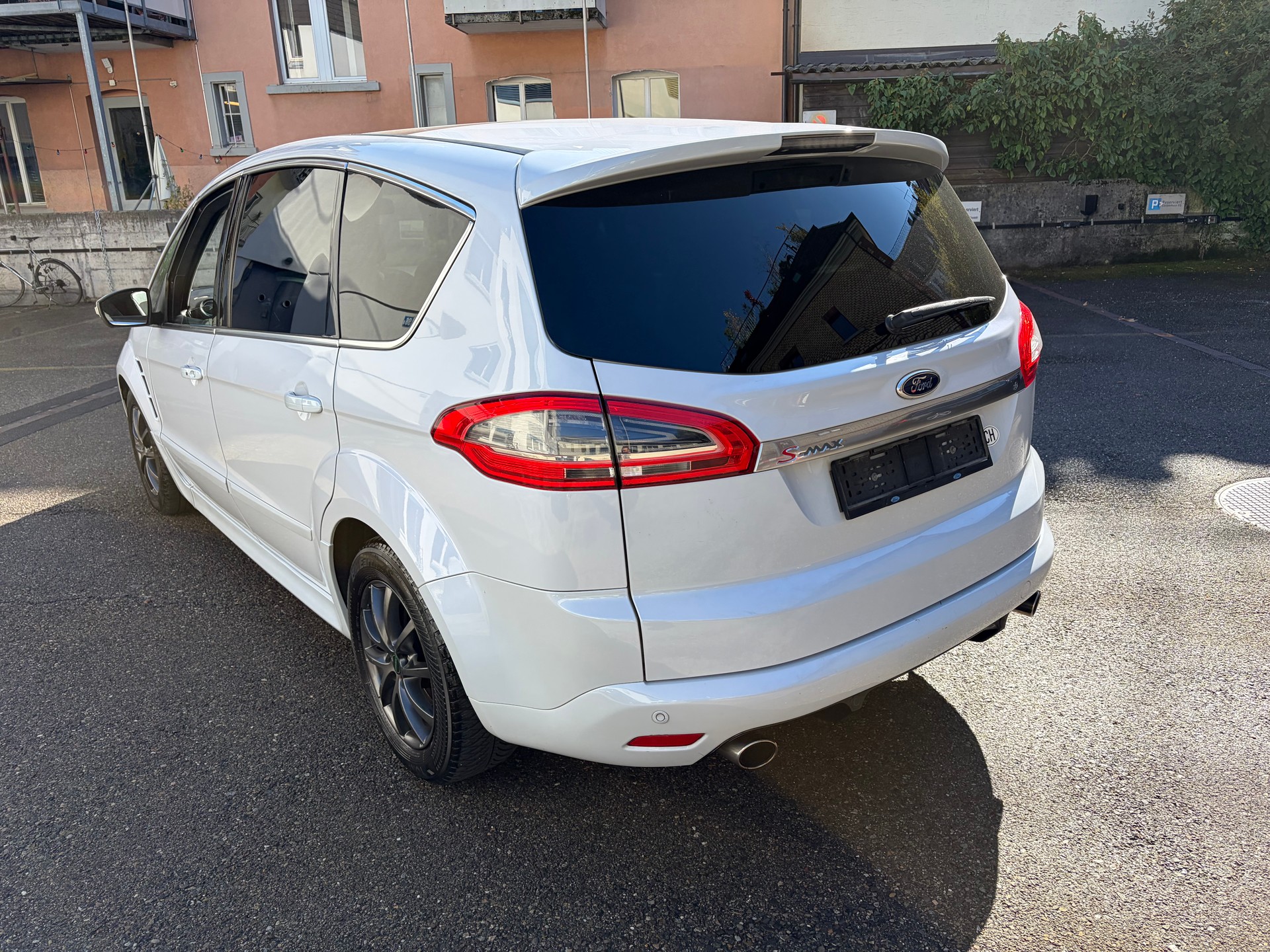FORD S-Max 2.0 SCTi TitaniumS PowerShift-image-3