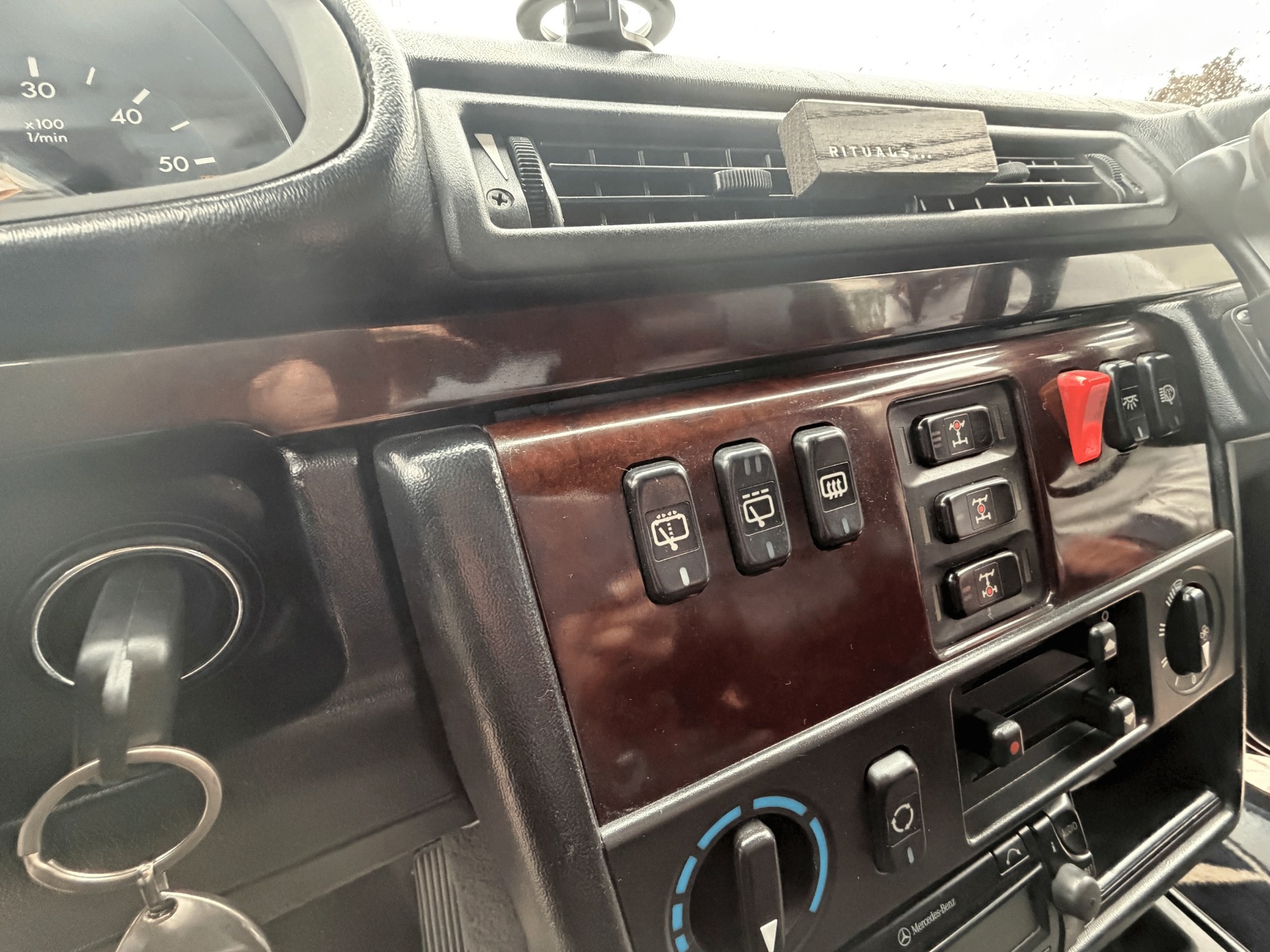 MERCEDES-BENZ G 300 TD Automatic-image-16