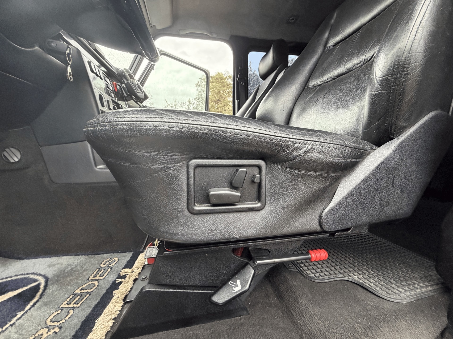 MERCEDES-BENZ G 300 TD Automatic-image-19
