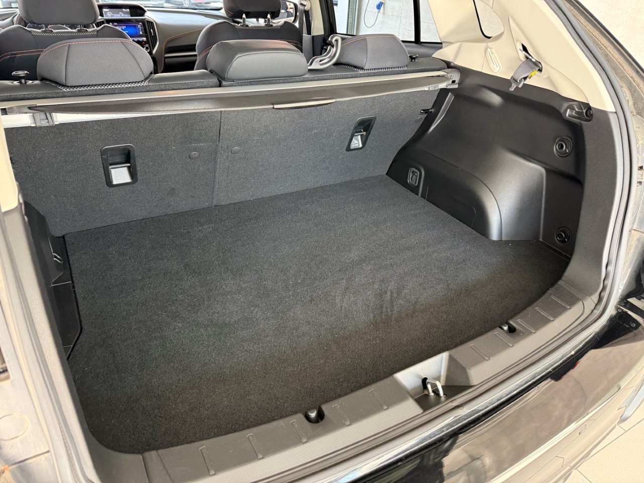 SUBARU XV 2.0 e-Boxer Swiss Plus AWD Lineartronic-image-9