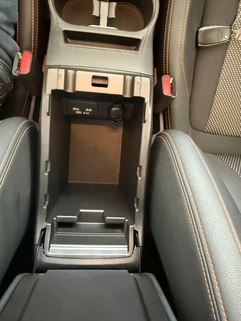 SUBARU XV 2.0 e-Boxer Swiss Plus AWD Lineartronic-image-3