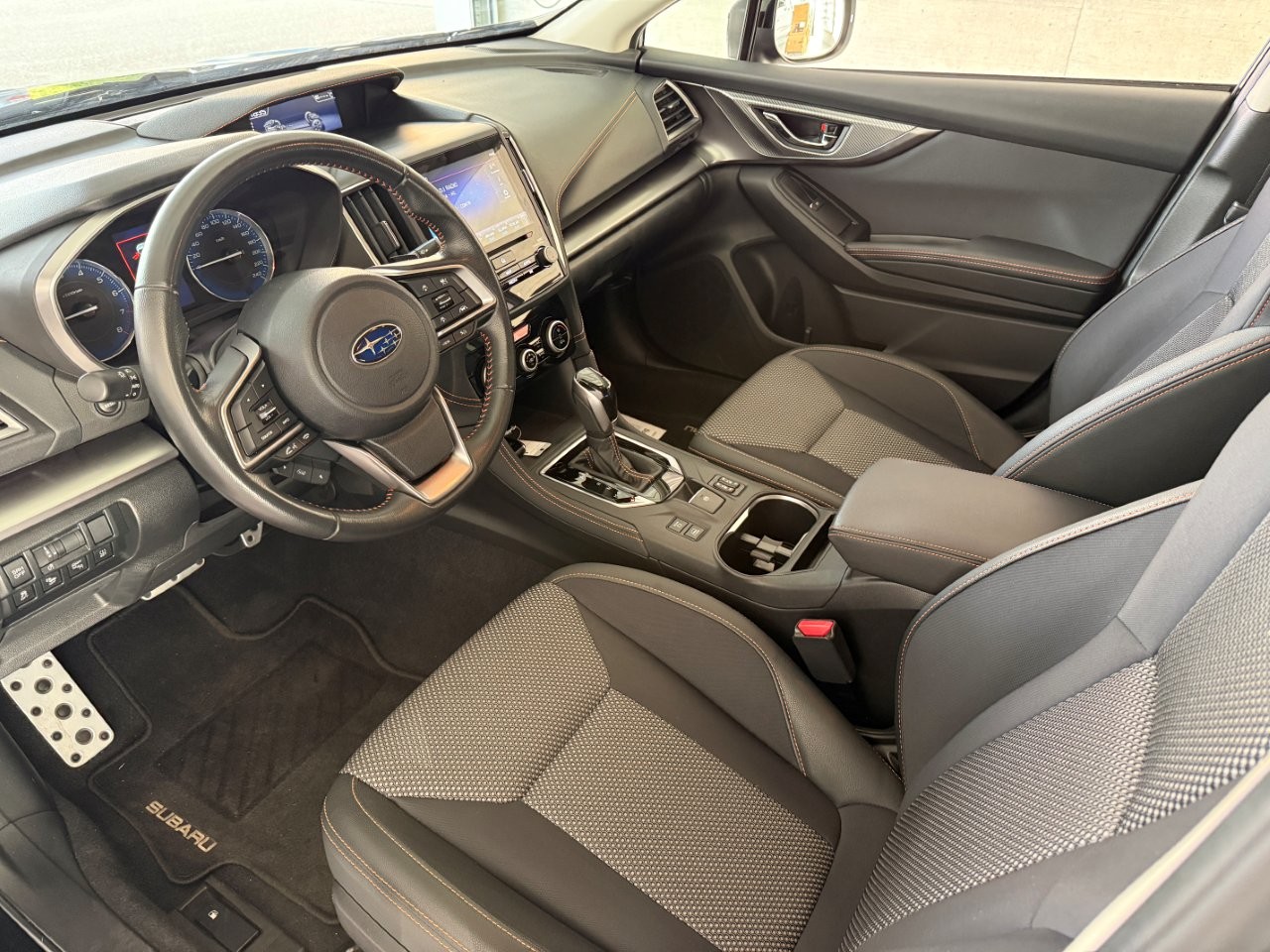 SUBARU XV 2.0 e-Boxer Swiss Plus AWD Lineartronic-image-8