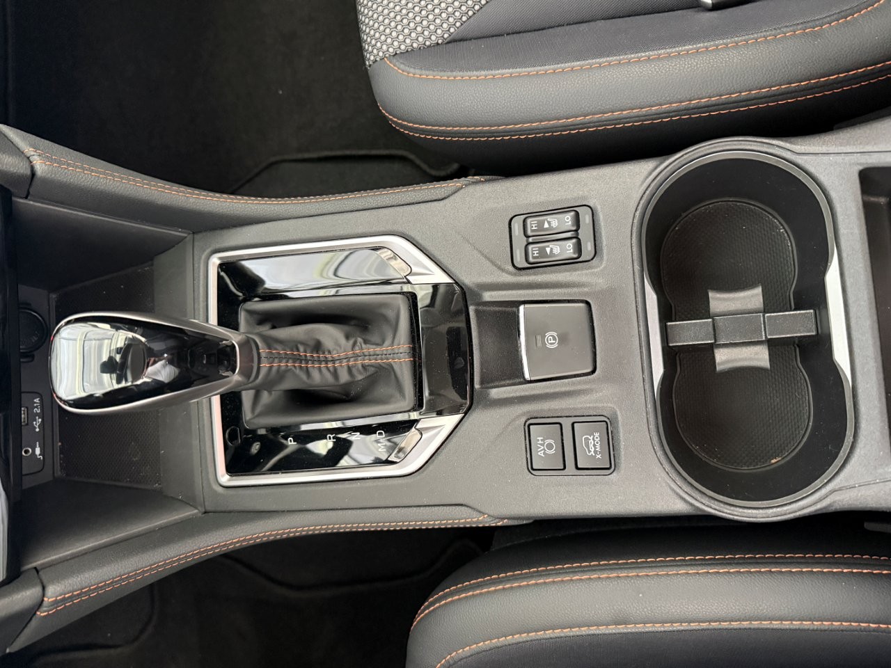 SUBARU XV 2.0 e-Boxer Swiss Plus AWD Lineartronic-image-16