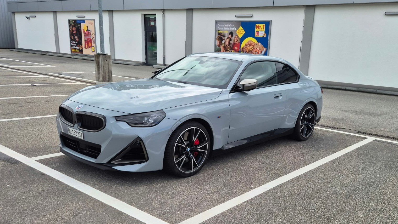 BMW M240i xDrive-image-1