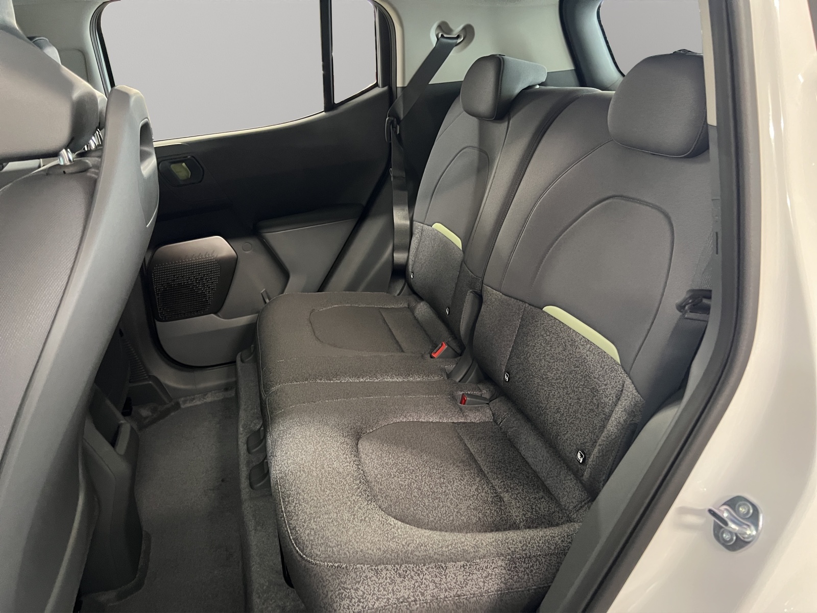 KIA EV2 61 kWh Air 4P-image-10