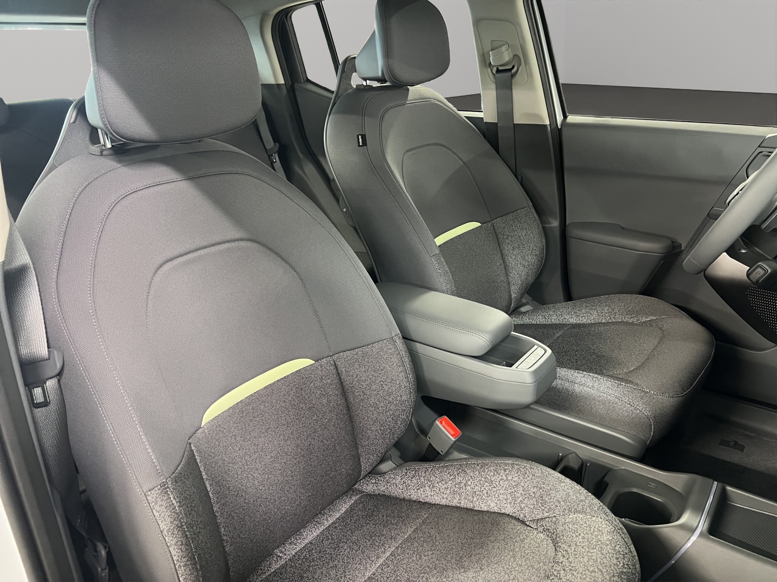 KIA EV2 61 kWh Air 4P-image-12