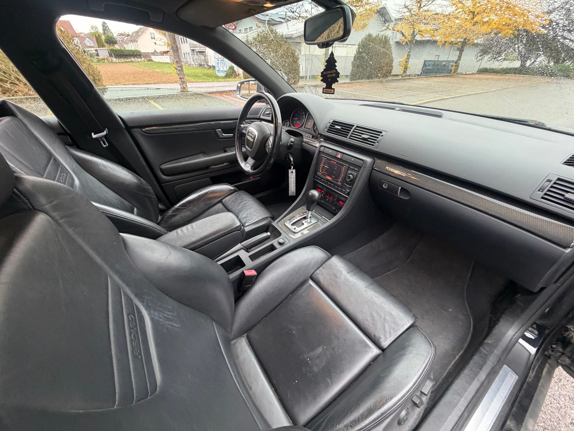 AUDI S4 Avant 4.2 V8 quattro-image-12