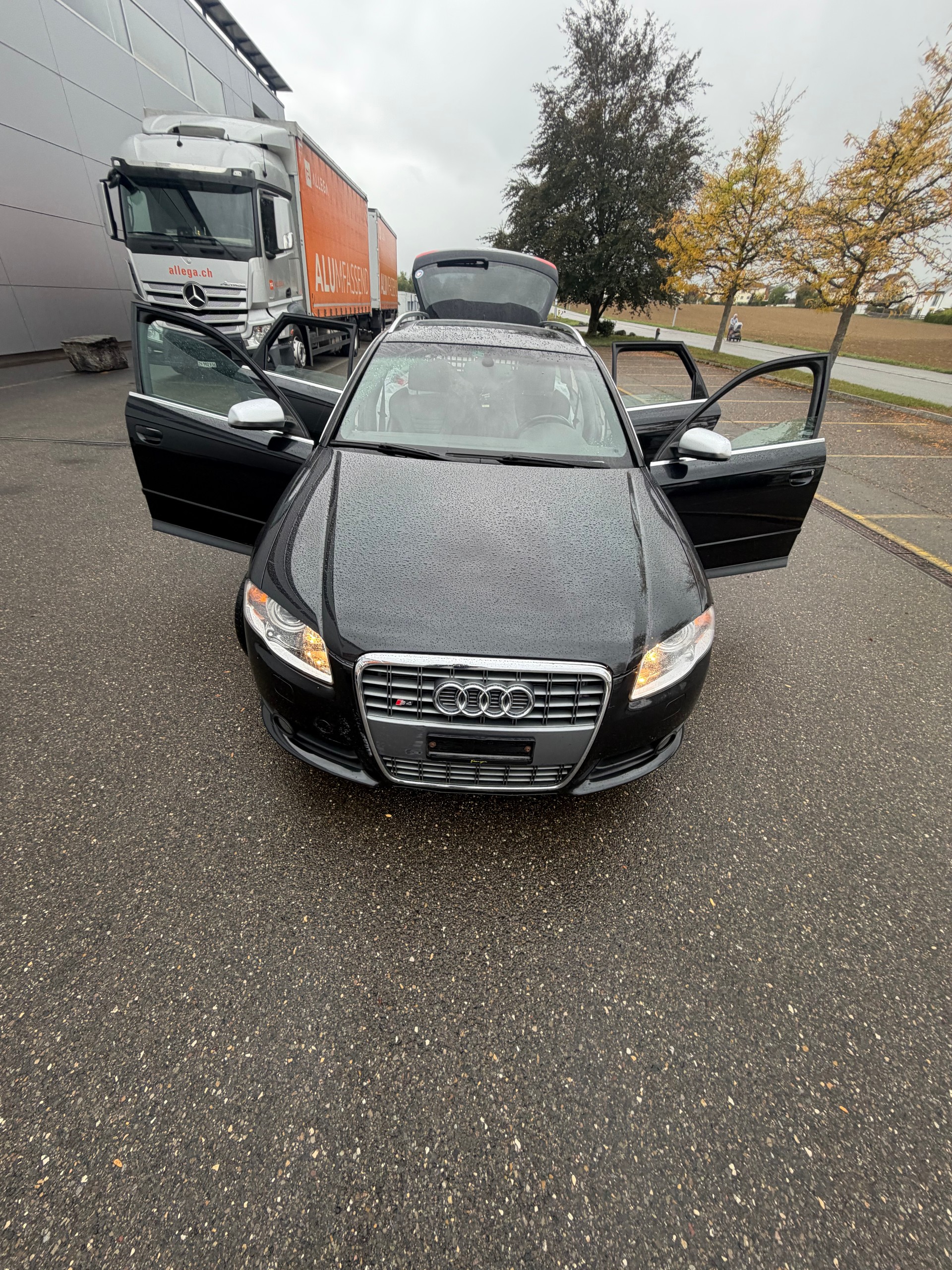AUDI S4 Avant 4.2 V8 quattro-image-9
