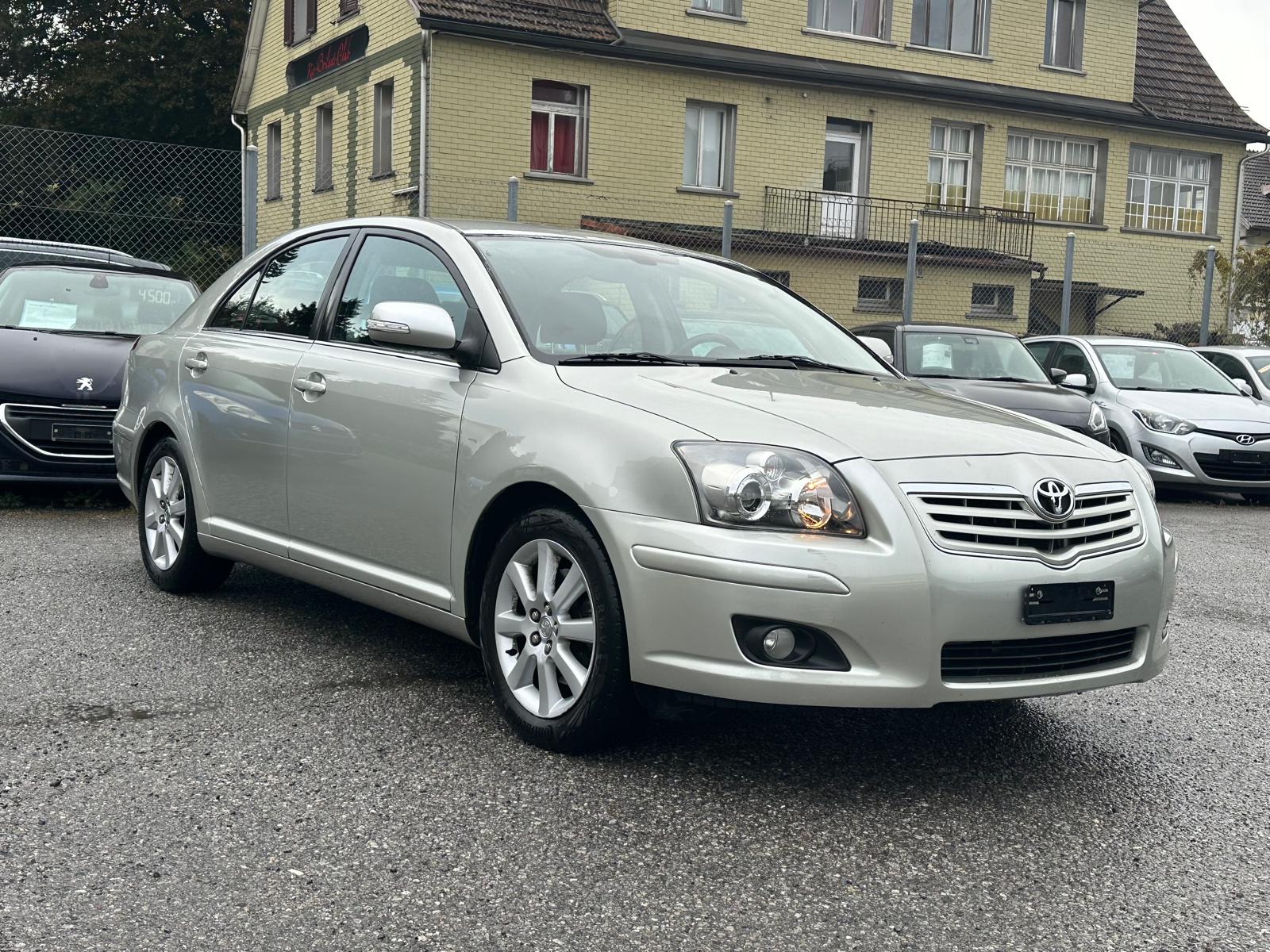 TOYOTA Avensis 2.0 D4 VVT-i Linea Sol Liftback-image-10