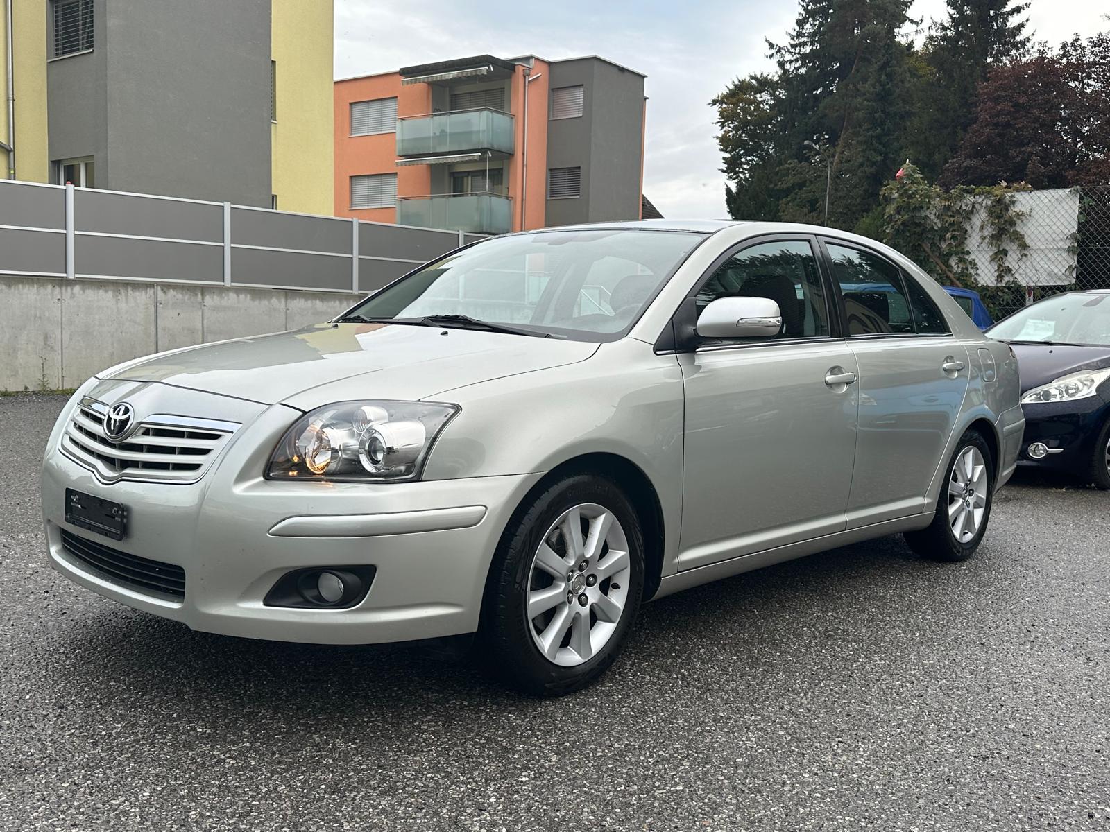 TOYOTA Avensis 2.0 D4 VVT-i Linea Sol Liftback-image-11