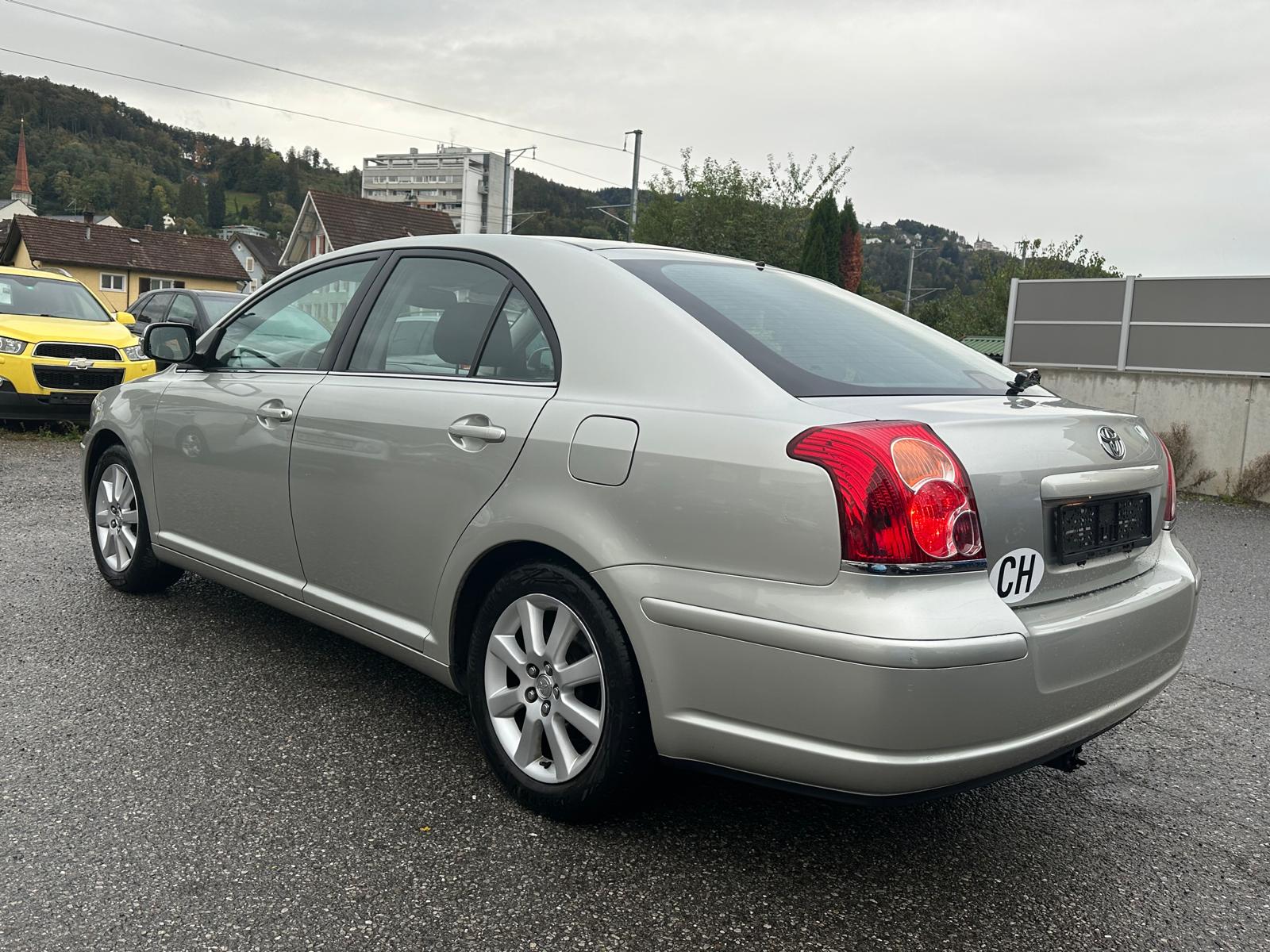 TOYOTA Avensis 2.0 D4 VVT-i Linea Sol Liftback-image-12